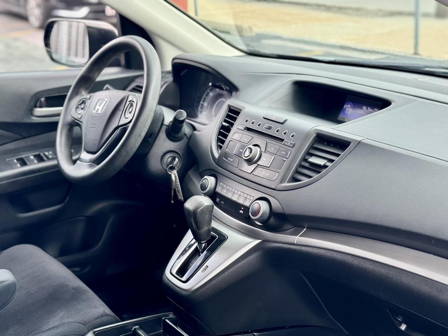 2014 TEAL Honda CR-V LX 4WD 5-Speed AT (5J6RM4H39EL) with an 2.4L L4 DOHC 16V engine, 5-Speed Automatic transmission, located at 7600 S Western Ave., Chicago, IL, 60620, (773) 918-3980, 0.000000, 0.000000 - Photo#10