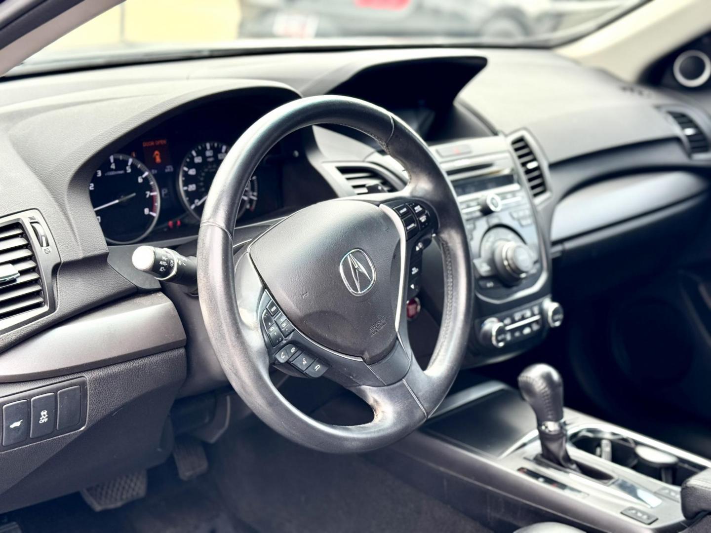 2015 BLACK Acura RDX 6-Spd AT AWD w/ Technology Package (5J8TB4H53FL) with an 2.3L L4 DOHC 16V engine, 6-Speed Automatic transmission, located at 7600 S Western Ave., Chicago, IL, 60620, (773) 918-3980, 0.000000, 0.000000- Photo#5