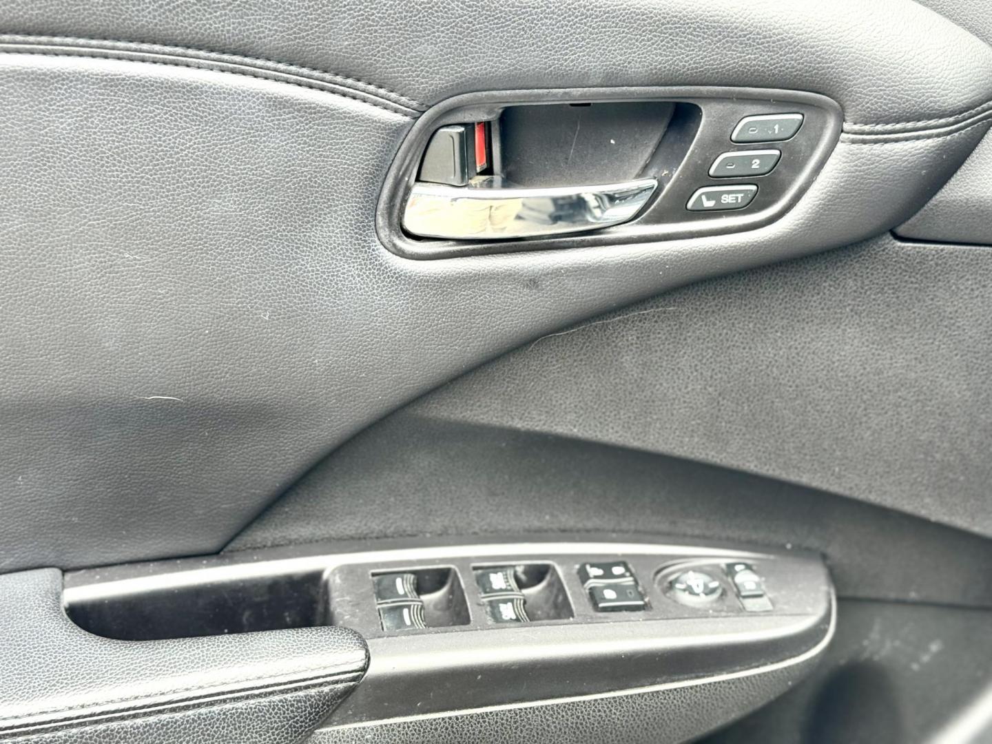 2015 BLACK Acura RDX 6-Spd AT AWD w/ Technology Package (5J8TB4H53FL) with an 2.3L L4 DOHC 16V engine, 6-Speed Automatic transmission, located at 7600 S Western Ave., Chicago, IL, 60620, (773) 918-3980, 0.000000, 0.000000- Photo#6