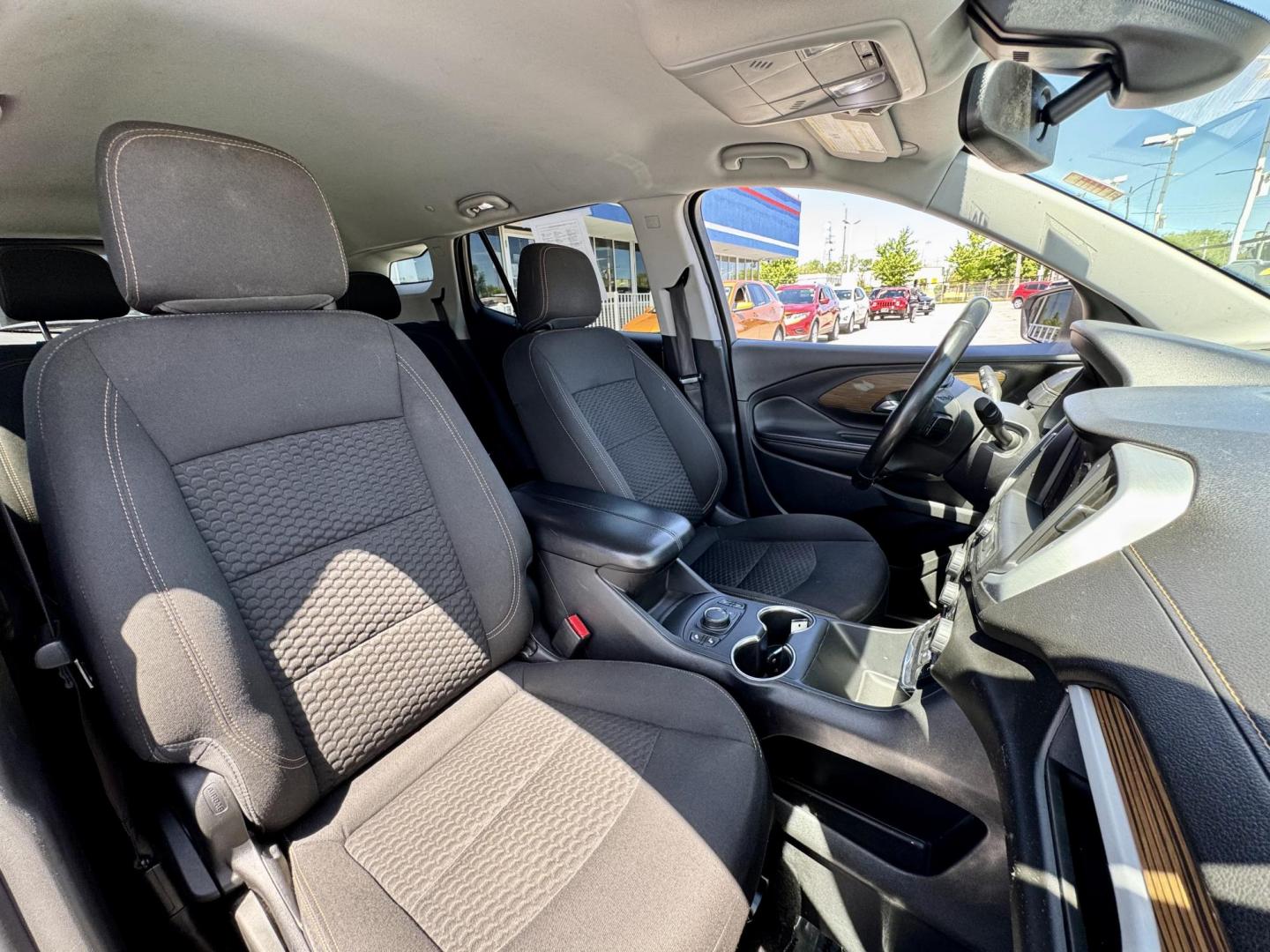2020 WHITE GMC Terrain SLE (3GKALMEV5LL) with an 1.4L L4 DOHC 16V TURBO engine, 6A transmission, located at 7600 S Western Ave., Chicago, IL, 60620, (773) 918-3980, 0.000000, 0.000000 - Photo#11