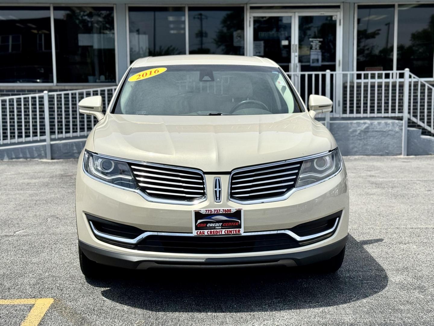 2016 GOLD Lincoln MKX Select AWD (2LMTJ8KR0GB) with an 3.7L V6 DOHC 24V engine, 6A transmission, located at 7600 S Western Ave., Chicago, IL, 60620, (773) 918-3980, 0.000000, 0.000000 - Photo#1