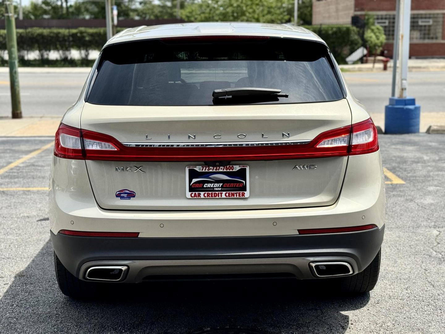 2016 GOLD Lincoln MKX Select AWD (2LMTJ8KR0GB) with an 3.7L V6 DOHC 24V engine, 6A transmission, located at 7600 S Western Ave., Chicago, IL, 60620, (773) 918-3980, 0.000000, 0.000000 - Photo#3