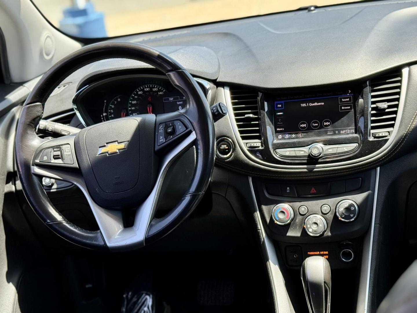 2020 SILVER Chevrolet Trax LT FWD (KL7CJLSB9LB) with an 1.4L L4 DOHC 16V engine, 6A transmission, located at 7600 S Western Ave., Chicago, IL, 60620, (773) 918-3980, 0.000000, 0.000000 - Photo#9