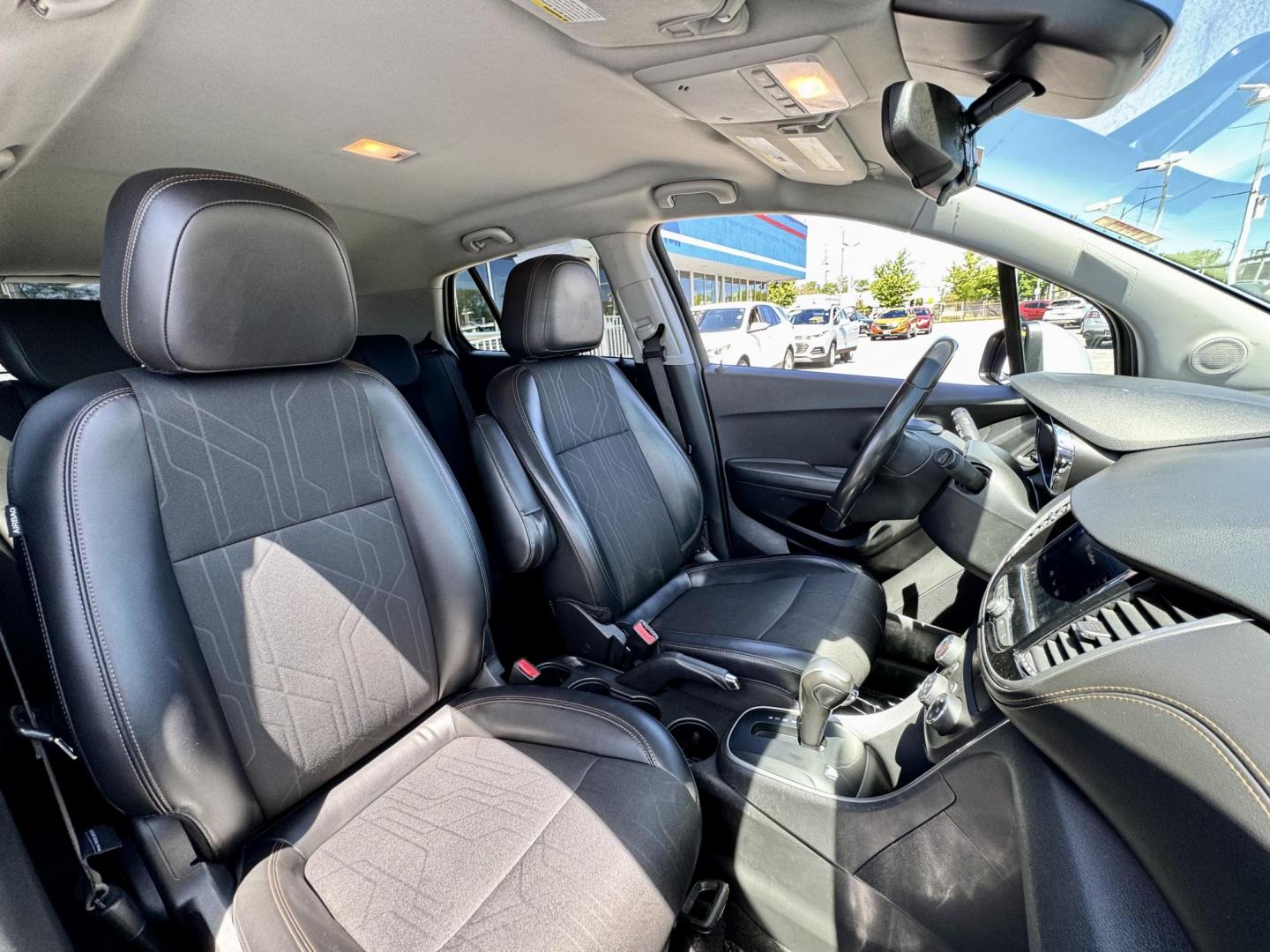 2020 SILVER Chevrolet Trax LT FWD (KL7CJLSB9LB) with an 1.4L L4 DOHC 16V engine, 6A transmission, located at 7600 S Western Ave., Chicago, IL, 60620, (773) 918-3980, 0.000000, 0.000000 - Photo#11