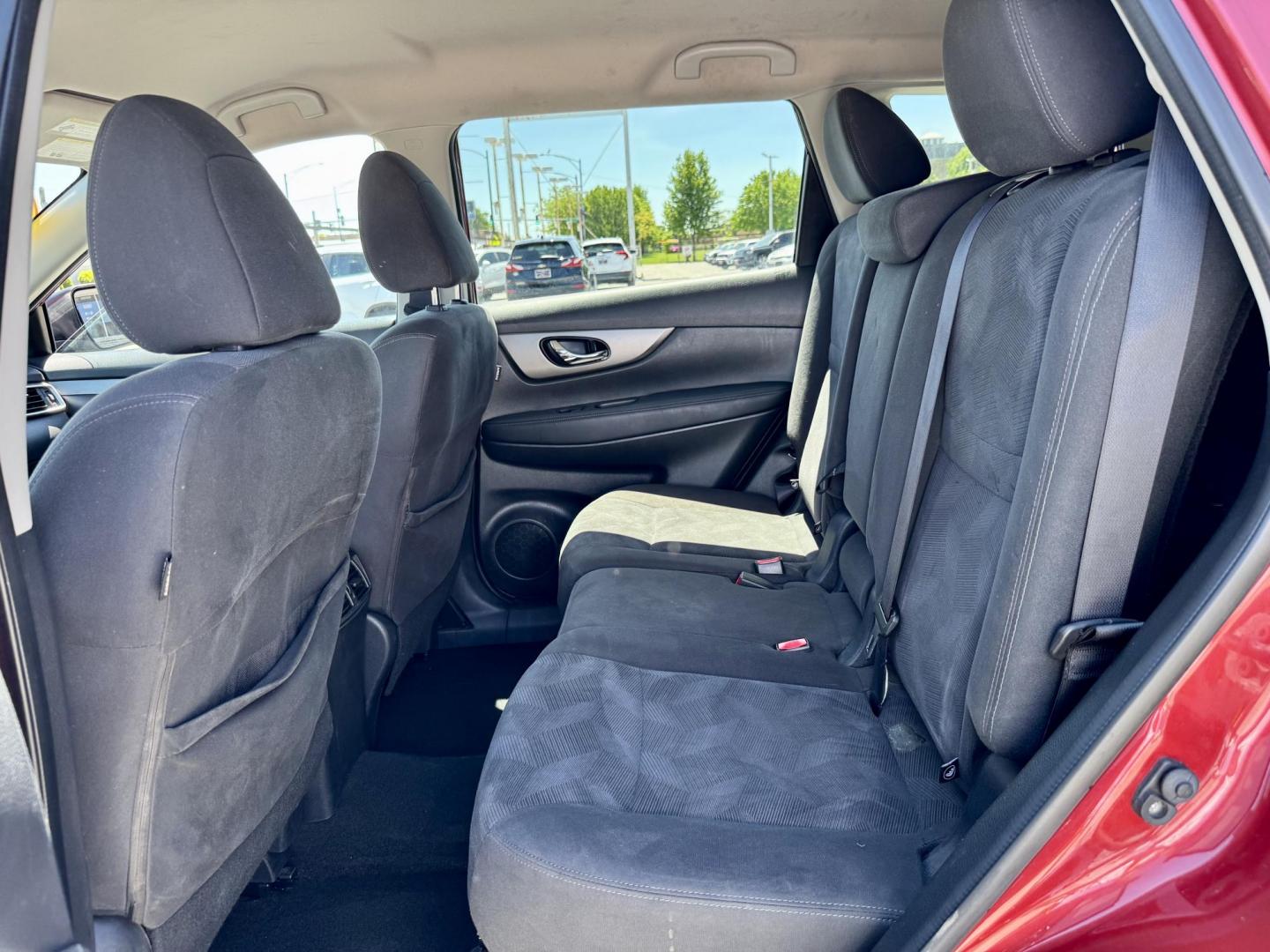 2016 RED Nissan Rogue SV AWD (KNMAT2MV6GP) with an 2.5L L4 DOHC 16V engine, CVT transmission, located at 7600 S Western Ave., Chicago, IL, 60620, (773) 918-3980, 0.000000, 0.000000 - Photo#8