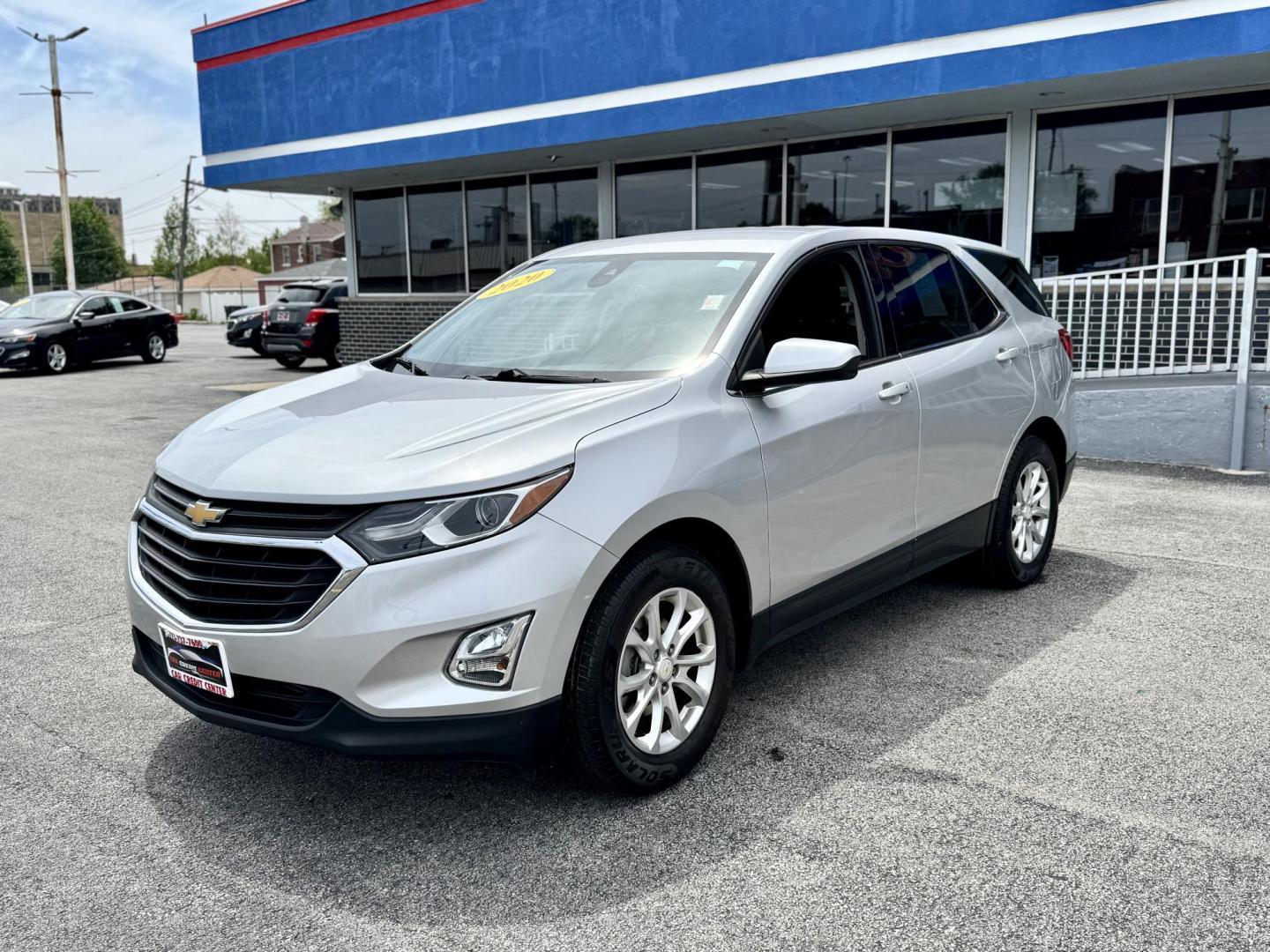 2020 GRAY Chevrolet Equinox LT 2WD (2GNAXJEV8L6) with an 1.5L L4 DIR DOHC 16V TURBO engine, 6A transmission, located at 7600 S Western Ave., Chicago, IL, 60620, (773) 918-3980, 0.000000, 0.000000 - Photo#2