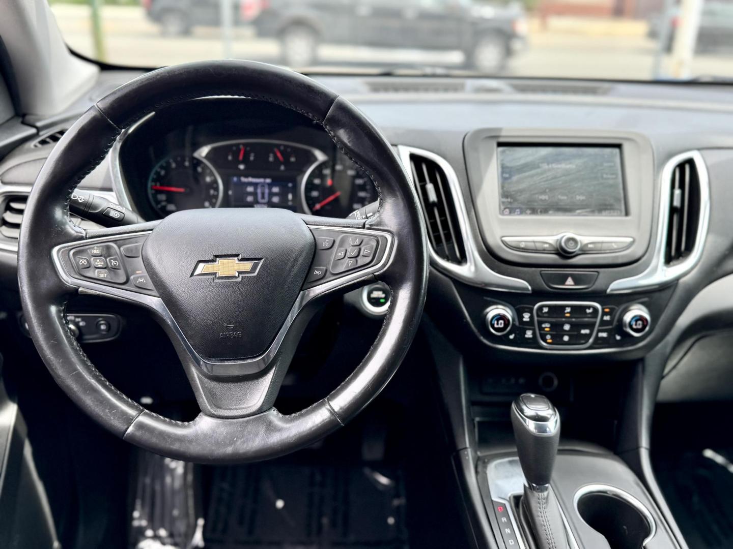 2020 GRAY Chevrolet Equinox LT 2WD (2GNAXJEV8L6) with an 1.5L L4 DIR DOHC 16V TURBO engine, 6A transmission, located at 7600 S Western Ave., Chicago, IL, 60620, (773) 918-3980, 0.000000, 0.000000 - Photo#8