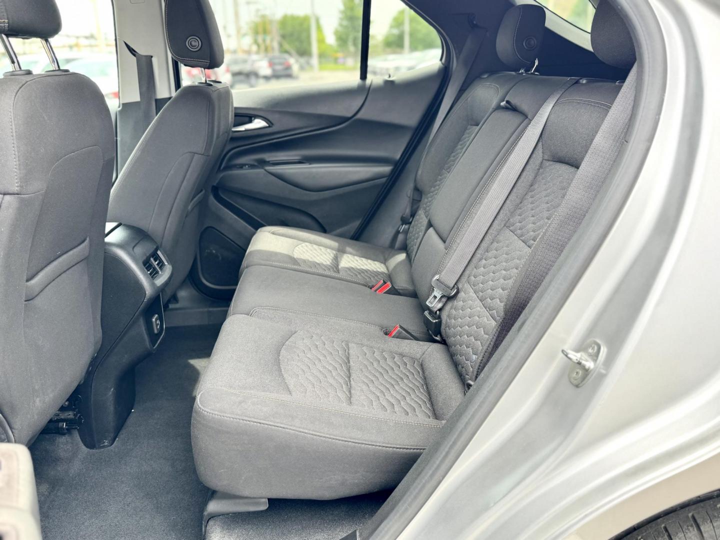 2020 GRAY Chevrolet Equinox LT 2WD (2GNAXJEV8L6) with an 1.5L L4 DIR DOHC 16V TURBO engine, 6A transmission, located at 7600 S Western Ave., Chicago, IL, 60620, (773) 918-3980, 0.000000, 0.000000 - Photo#7