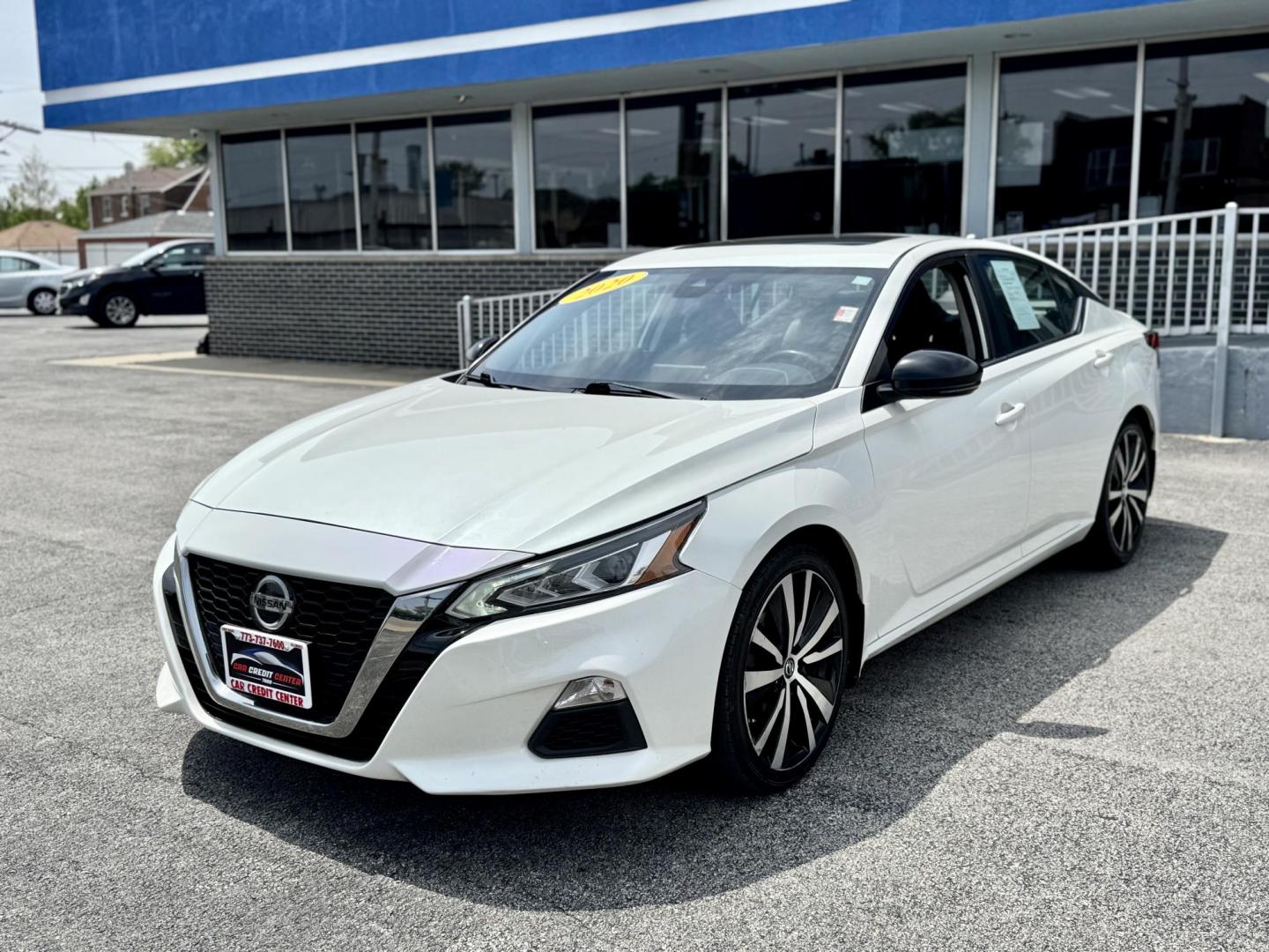 2020 WHITE Nissan Altima 2.5 SR (1N4BL4CV8LC) with an 2.5L L4 DOHC 16V engine, CVT transmission, located at 7600 S Western Ave., Chicago, IL, 60620, (773) 918-3980, 0.000000, 0.000000 - Photo#2