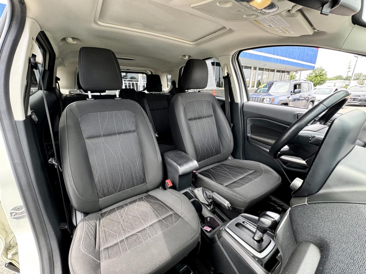 2020 WHITE Ford EcoSport SE (MAJ3S2GE2LC) with an 1.0L L3 engine, 6A transmission, located at 7600 S Western Ave., Chicago, IL, 60620, (773) 918-3980, 0.000000, 0.000000 - Photo#9