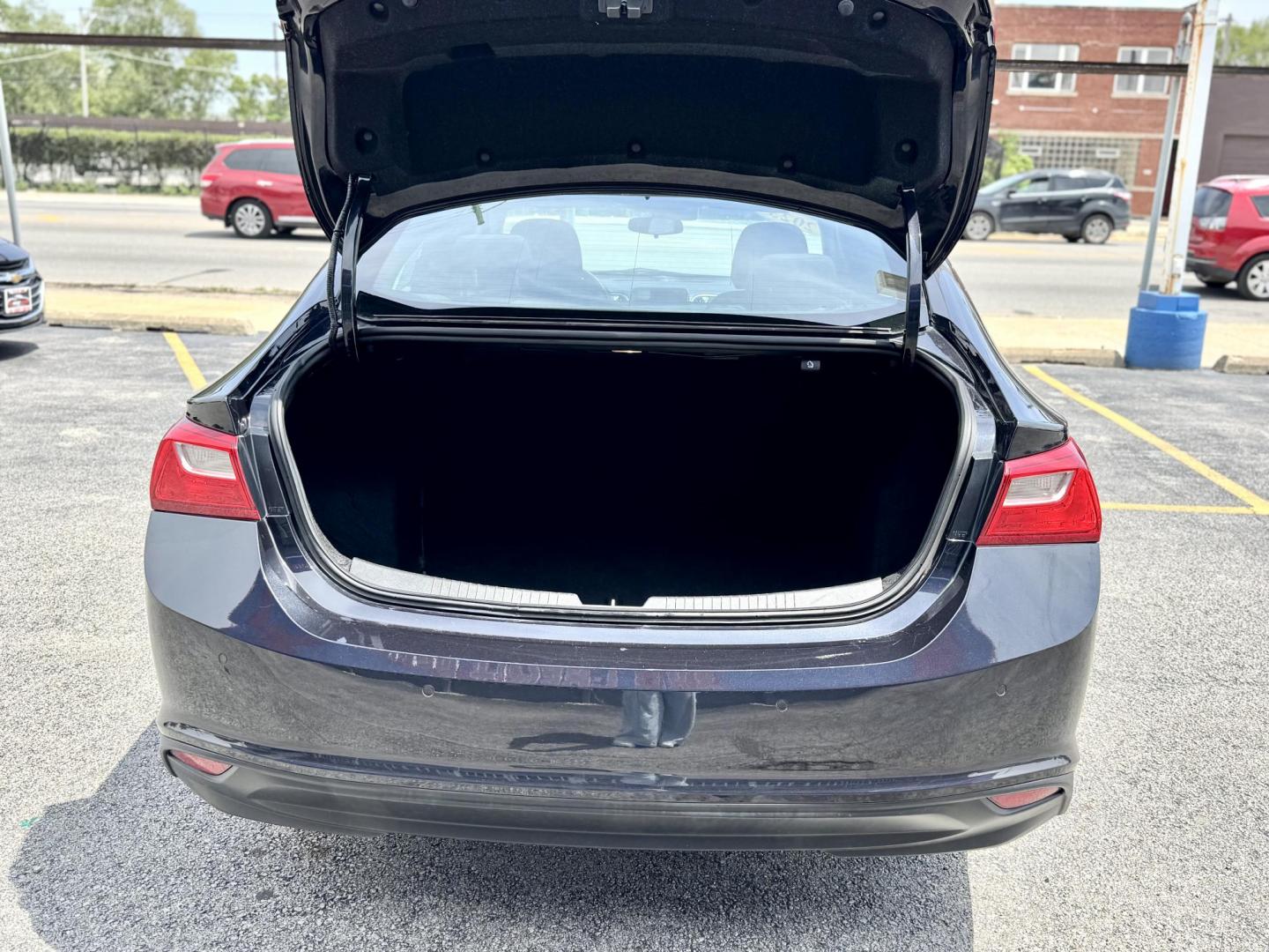 2023 GRAY Chevrolet Malibu 1LT (1G1ZD5ST4PF) with an 1.5L L4 DOHC 16V engine, 6A transmission, located at 7600 S Western Ave., Chicago, IL, 60620, (773) 918-3980, 0.000000, 0.000000 - Photo#4