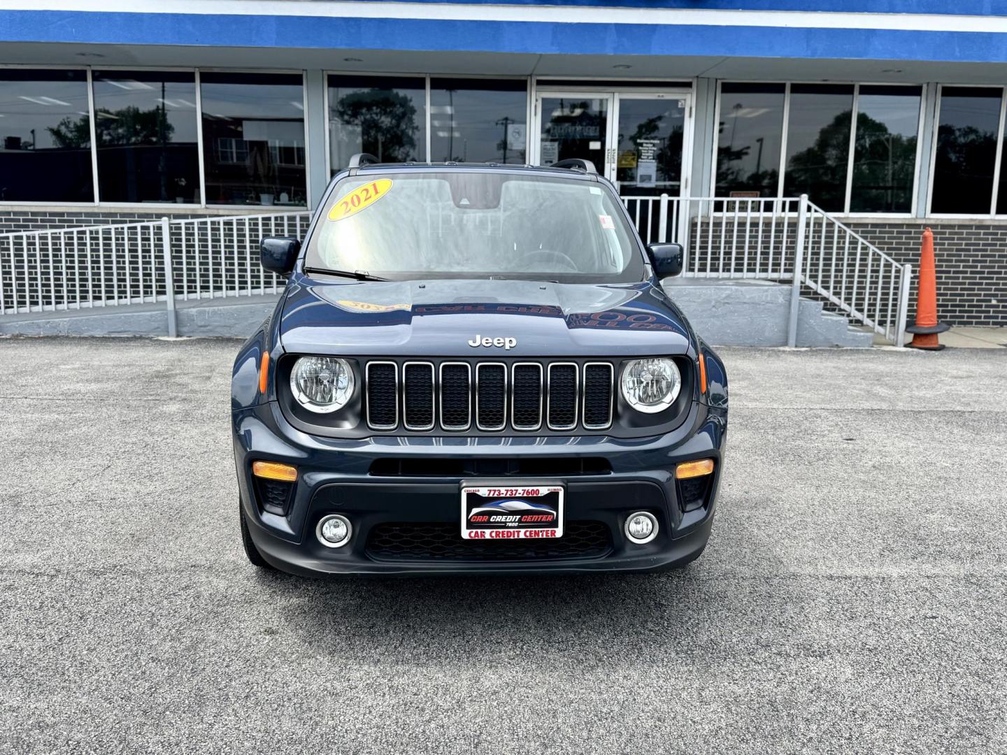 2021 BLUE Jeep Renegade Latitude (ZACNJCBB6MP) with an 2.4L L4 DOHC 16V engine, 9A transmission, located at 7600 S Western Ave., Chicago, IL, 60620, (773) 918-3980, 0.000000, 0.000000 - Photo#1