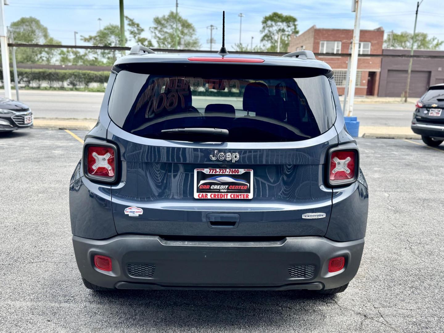 2021 BLUE Jeep Renegade Latitude (ZACNJCBB6MP) with an 2.4L L4 DOHC 16V engine, 9A transmission, located at 7600 S Western Ave., Chicago, IL, 60620, (773) 918-3980, 0.000000, 0.000000 - Photo#3