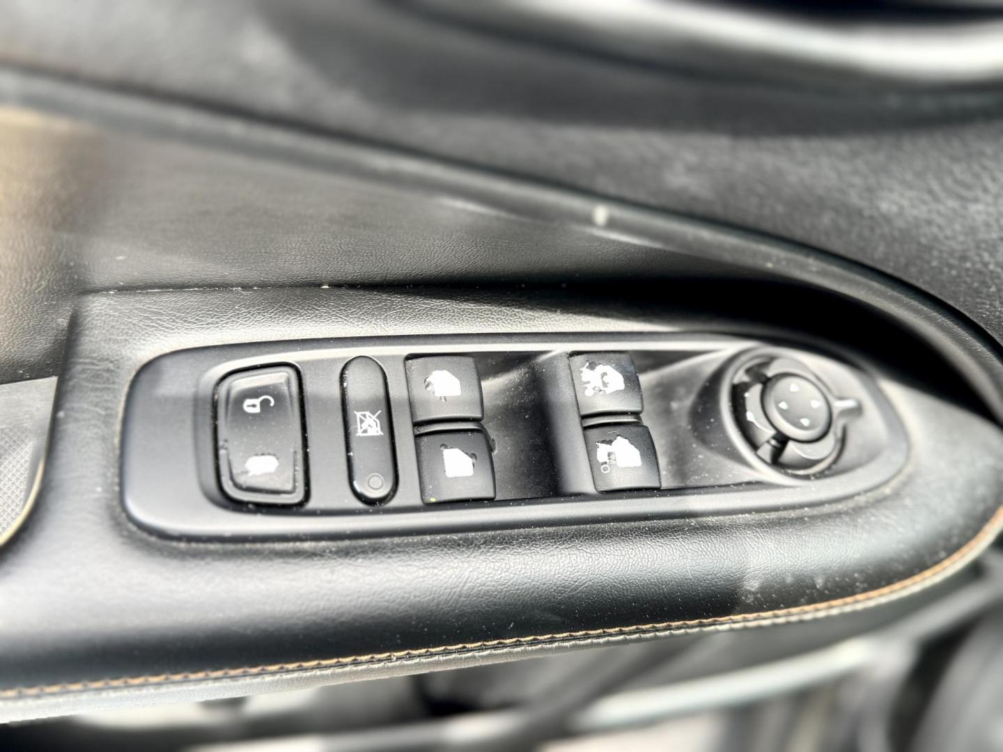 2019 BLACK Jeep Compass Sport 4WD (3C4NJDAB4KT) with an 2.4L L4 DOHC 16V engine, 6M transmission, located at 7600 S Western Ave., Chicago, IL, 60620, (773) 918-3980, 0.000000, 0.000000 - Photo#6