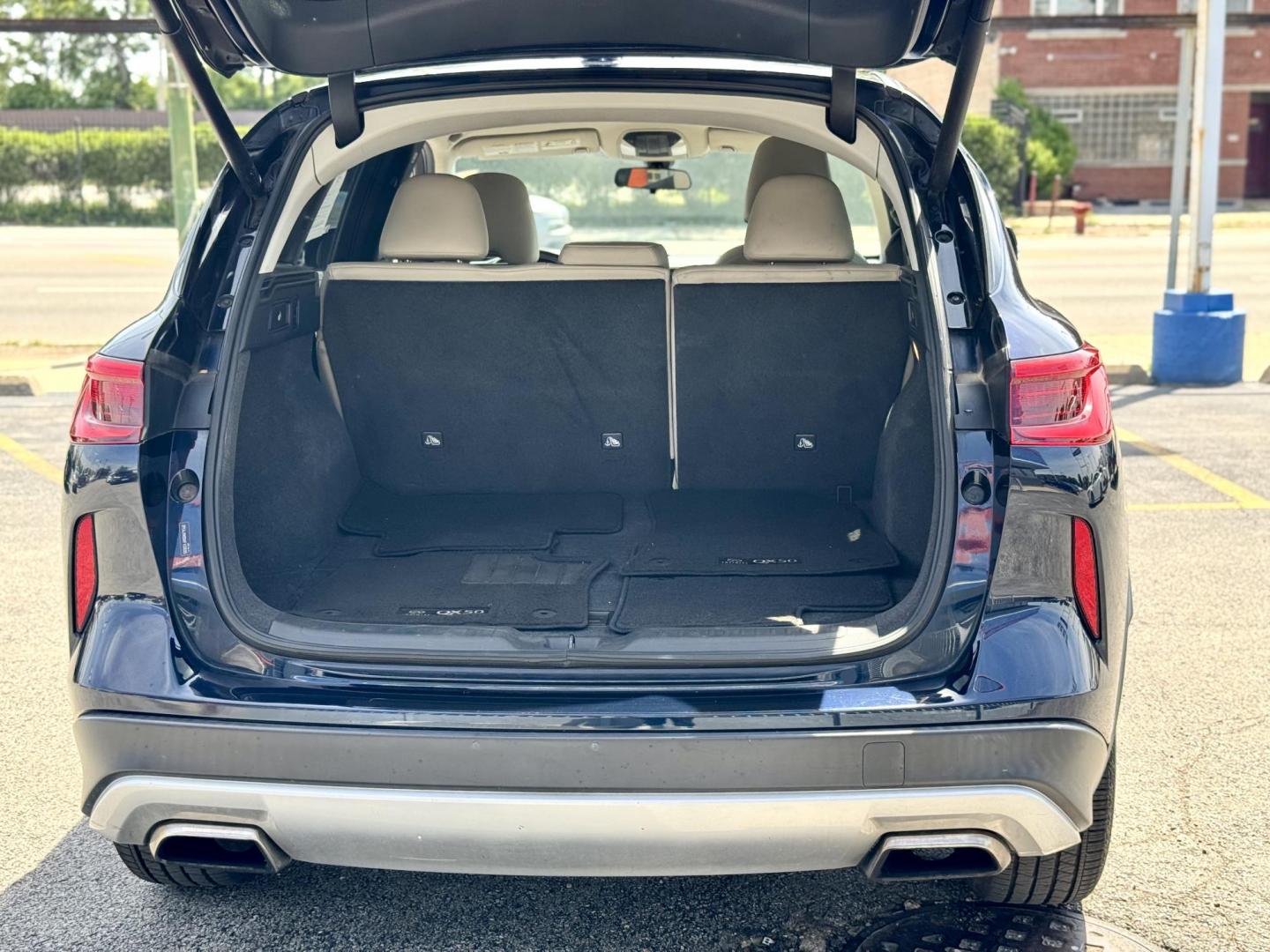 2019 BLUE Infiniti QX50 LUXE AWD (3PCAJ5M30KF) with an 2.0L L4 DOHC 16V engine, CVT transmission, located at 7600 S Western Ave., Chicago, IL, 60620, (773) 918-3980, 0.000000, 0.000000- Photo#4