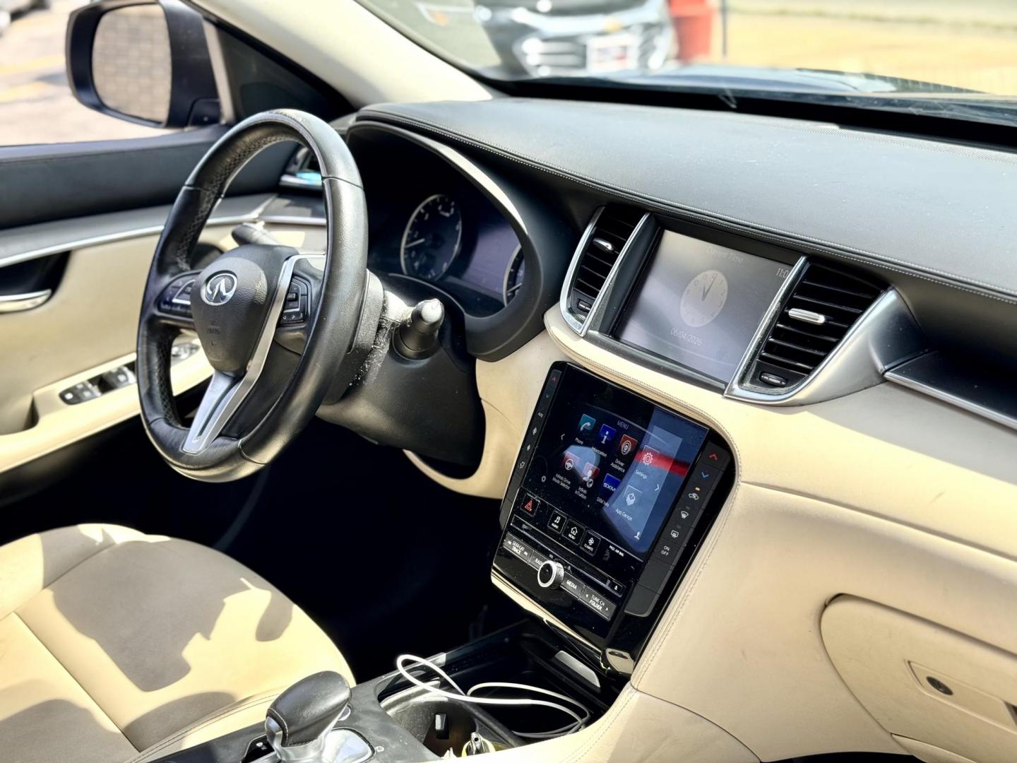 2019 BLUE Infiniti QX50 LUXE AWD (3PCAJ5M30KF) with an 2.0L L4 DOHC 16V engine, CVT transmission, located at 7600 S Western Ave., Chicago, IL, 60620, (773) 918-3980, 0.000000, 0.000000- Photo#10