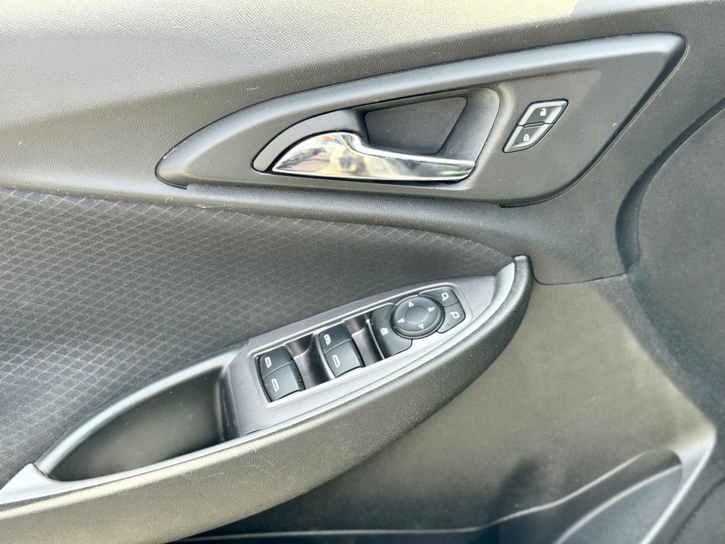 2023 GRAY Chevrolet Malibu 1LT (1G1ZD5ST0PF) with an 1.5L L4 DOHC 16V engine, 6A transmission, located at 7600 S Western Ave., Chicago, IL, 60620, (773) 918-3980, 0.000000, 0.000000 - Photo#5