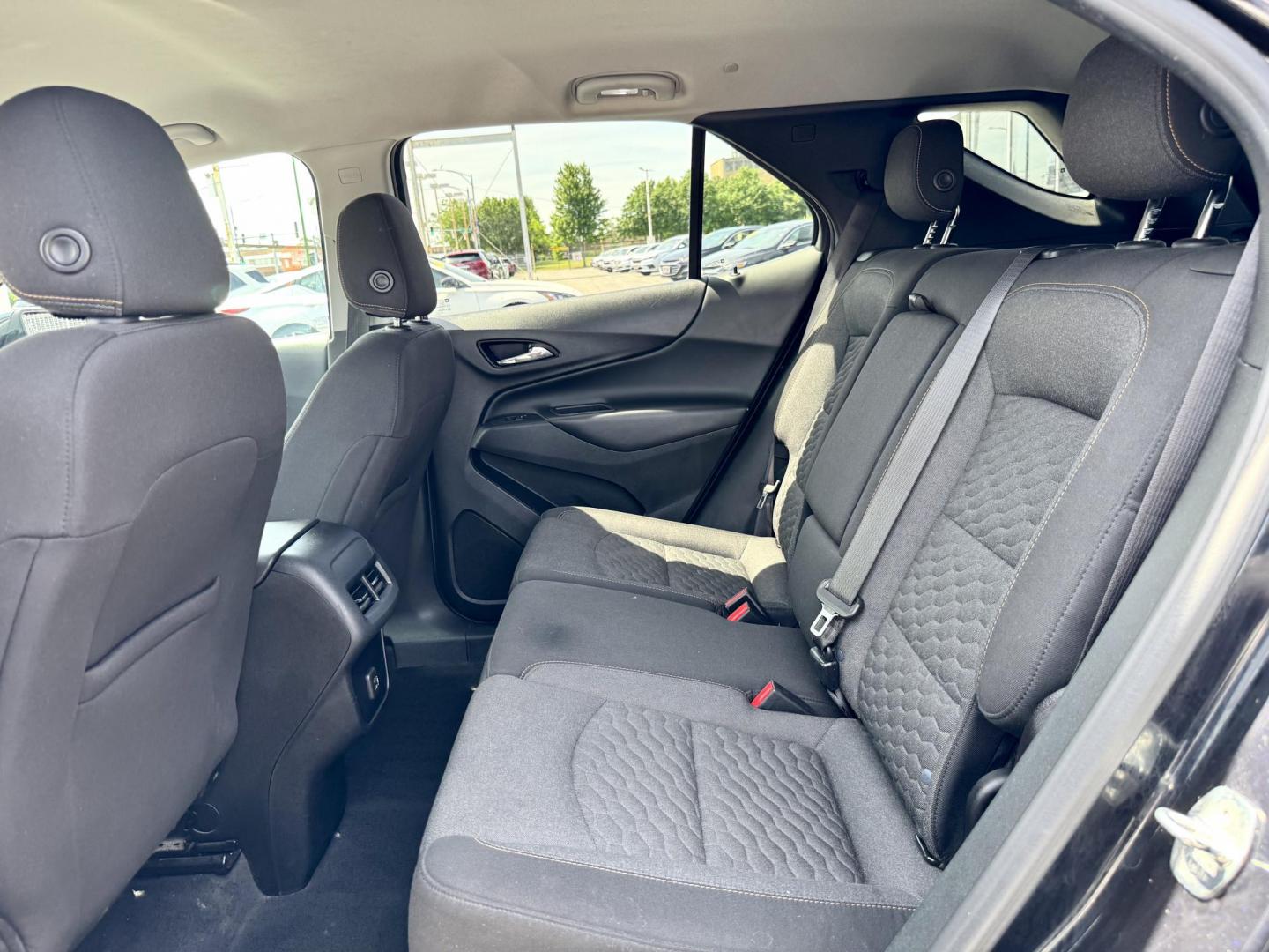 2020 BLUE Chevrolet Equinox LT AWD (2GNAXUEV7L6) with an 1.5L L4 DOHC 16V TURBO engine, 6A transmission, located at 7600 S Western Ave., Chicago, IL, 60620, (773) 918-3980, 0.000000, 0.000000 - Photo#8
