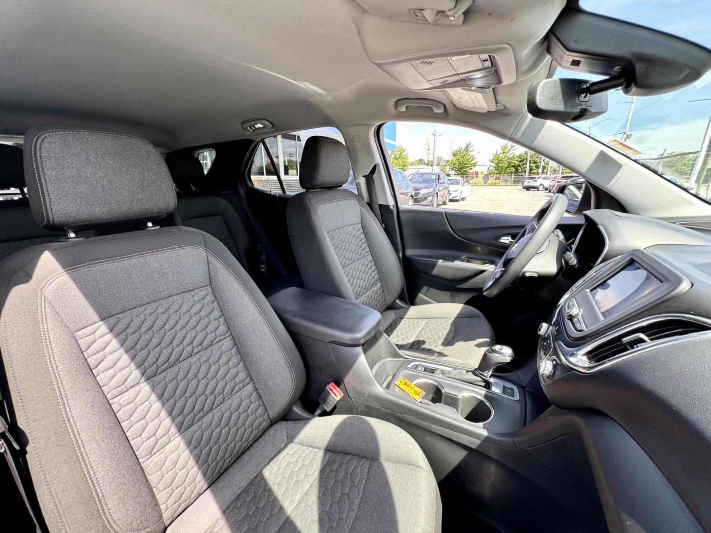 2020 BLUE Chevrolet Equinox LT AWD (2GNAXUEV7L6) with an 1.5L L4 DOHC 16V TURBO engine, 6A transmission, located at 7600 S Western Ave., Chicago, IL, 60620, (773) 918-3980, 0.000000, 0.000000 - Photo#11
