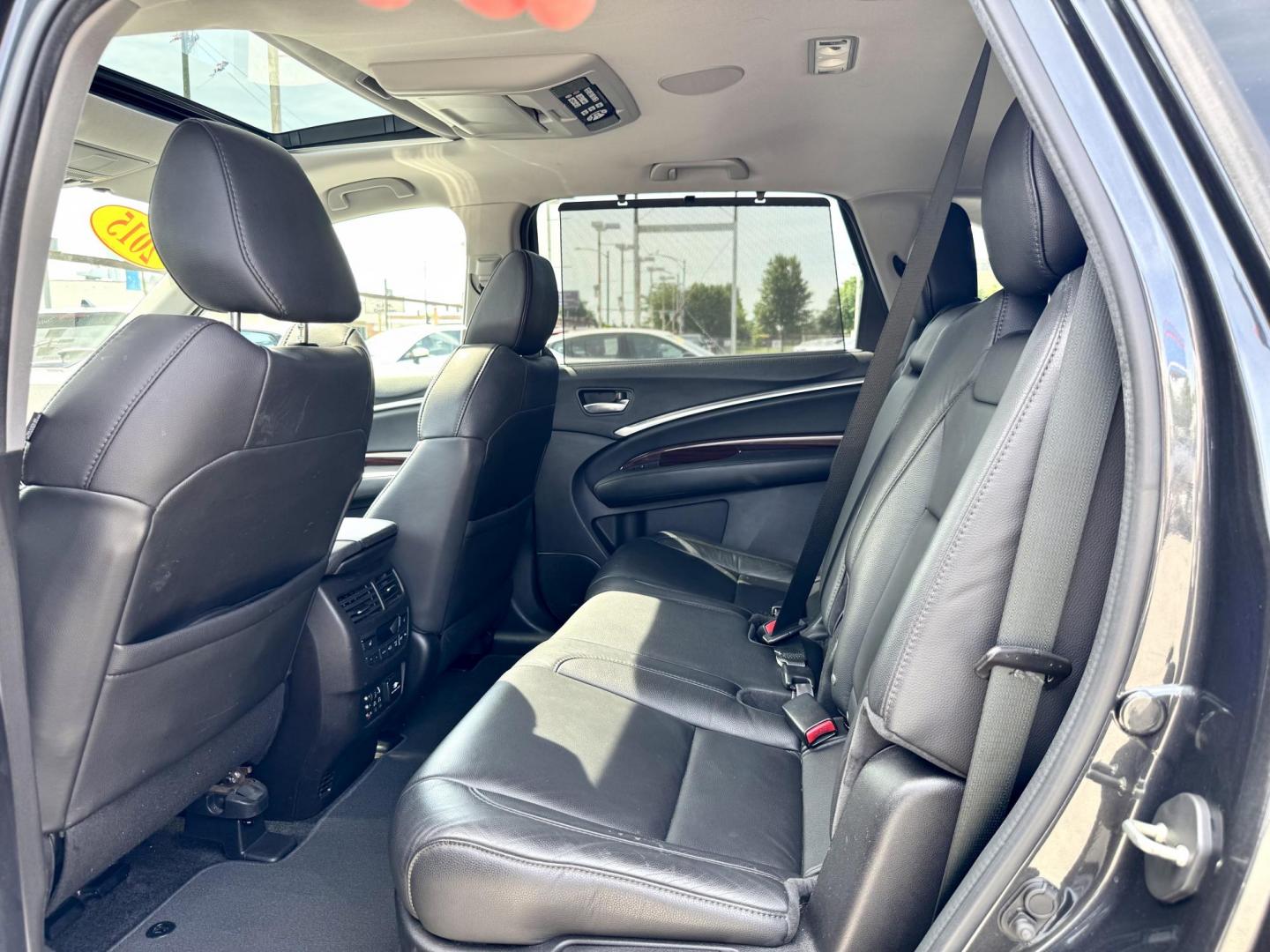2015 BLACK Acura MDX SH-AWD 6-Spd AT w/Tech and Entertainment Package (5FRYD4H60FB) with an 3.5L V6 SOHC 24V engine, 6-Speed Automatic transmission, located at 7600 S Western Ave., Chicago, IL, 60620, (773) 918-3980, 0.000000, 0.000000 - Photo#8
