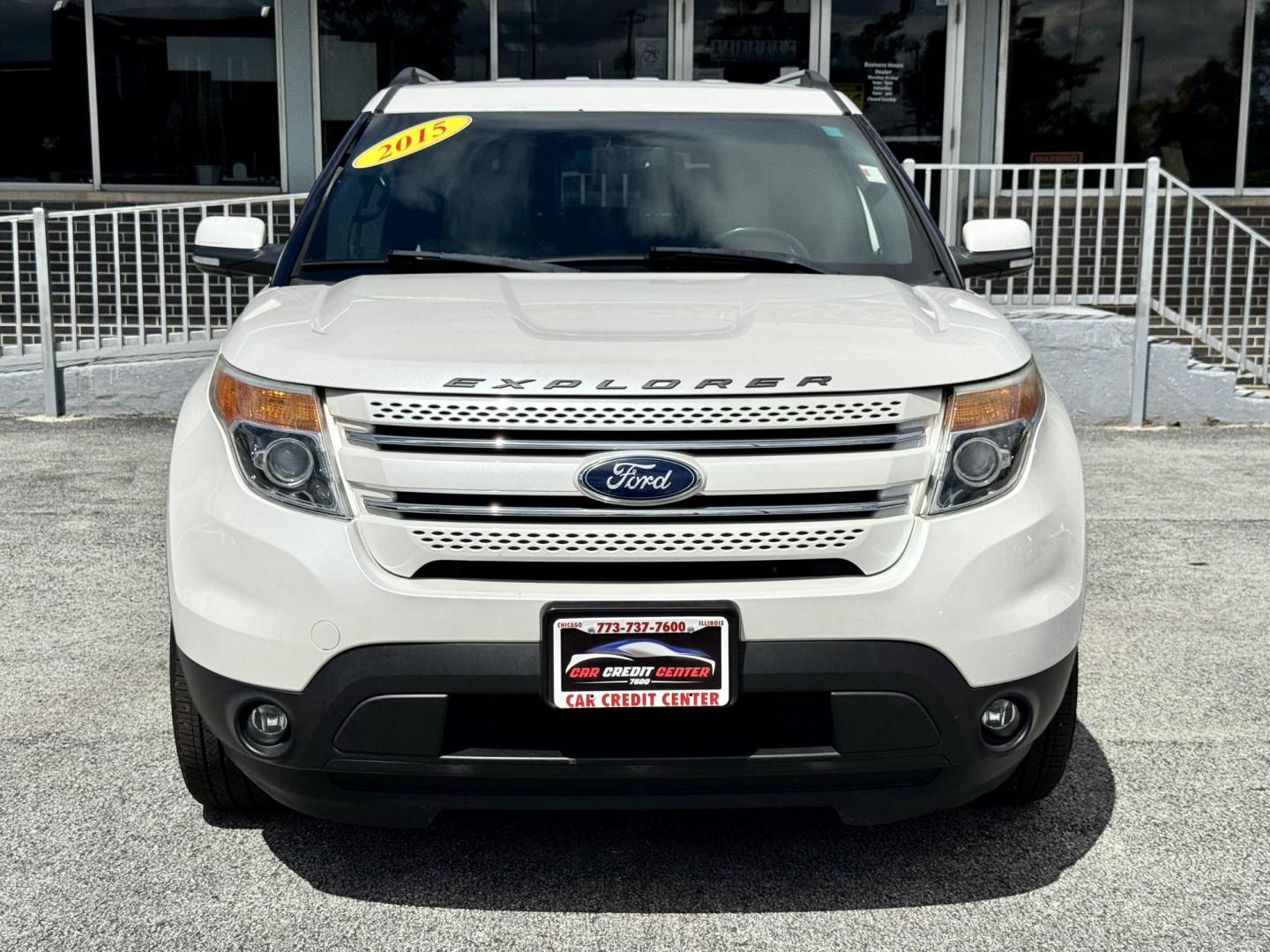 2015 WHITE Ford Explorer Limited 4WD (1FM5K8F82FG) with an 3.5L V6 DOHC 24V engine, 6-Speed Automatic transmission, located at 7600 S Western Ave., Chicago, IL, 60620, (773) 918-3980, 0.000000, 0.000000 - Photo#1