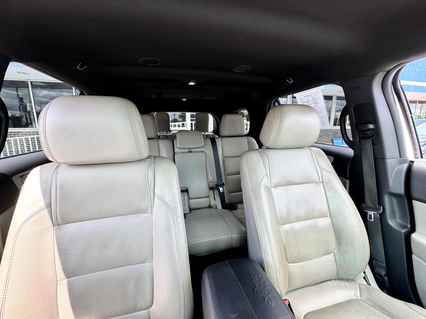 2015 WHITE Ford Explorer Limited 4WD (1FM5K8F82FG) with an 3.5L V6 DOHC 24V engine, 6-Speed Automatic transmission, located at 7600 S Western Ave., Chicago, IL, 60620, (773) 918-3980, 0.000000, 0.000000 - Photo#13