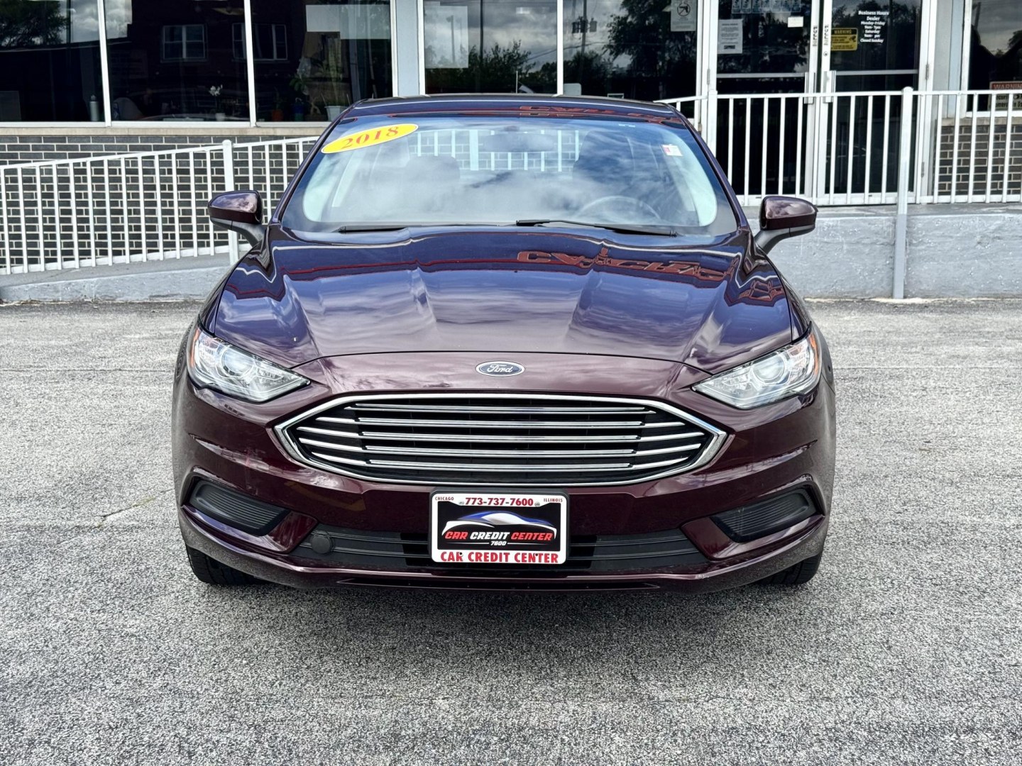 2018 RED Ford Fusion SE (3FA6P0H70JR) with an 2.5L L4 DOHC 16V engine, 6A transmission, located at 7600 S Western Ave., Chicago, IL, 60620, (773) 918-3980, 0.000000, 0.000000- Photo#1