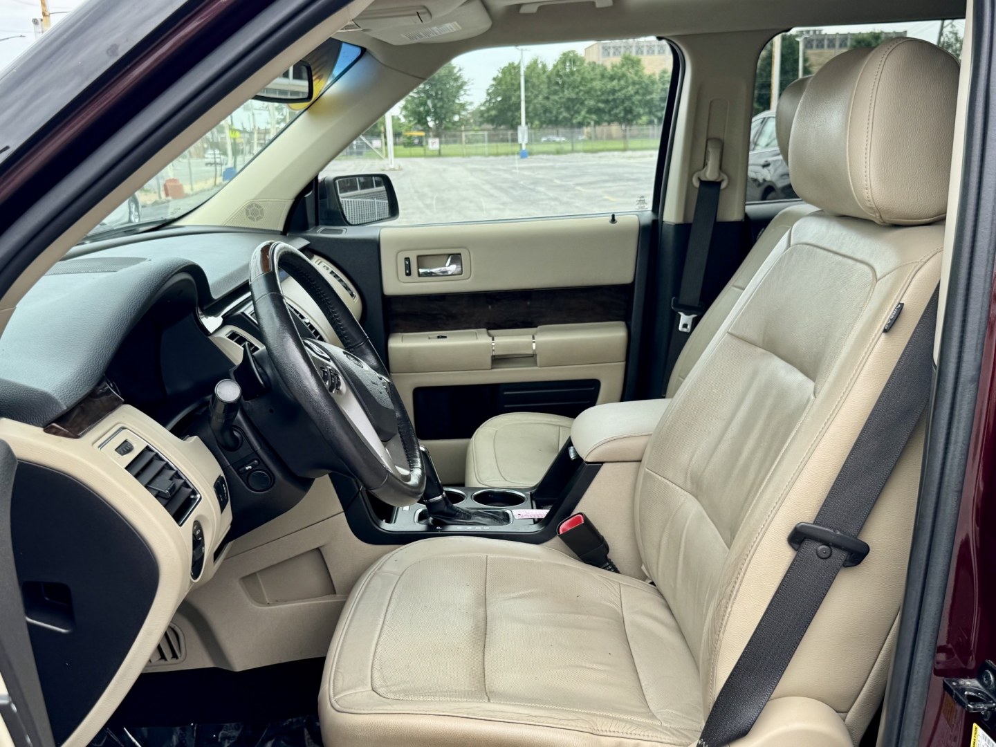 2018 BURGUND Ford Flex Limited AWD w/EcoBoost (2FMHK6DT0JB) with an 3.5L V6 DOHC 24V engine, 6A transmission, located at 7600 S Western Ave., Chicago, IL, 60620, (773) 918-3980, 0.000000, 0.000000- Photo#7