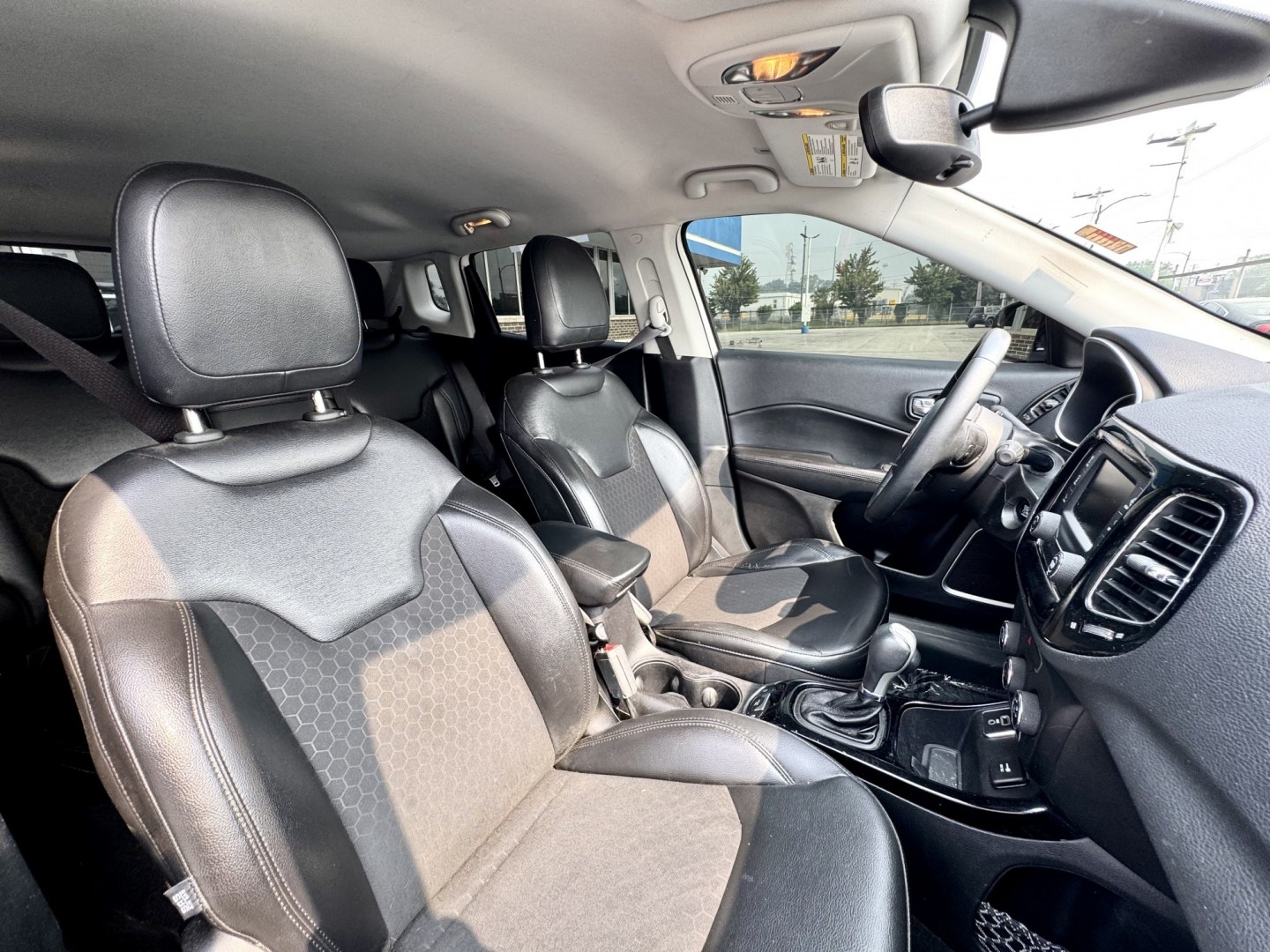 2018 WHITE Jeep Compass Sport FWD (3C4NJCBB4JT) with an 2.4L L4 DOHC 16V engine, located at 7600 S Western Ave., Chicago, IL, 60620, (773) 918-3980, 0.000000, 0.000000- Photo#11