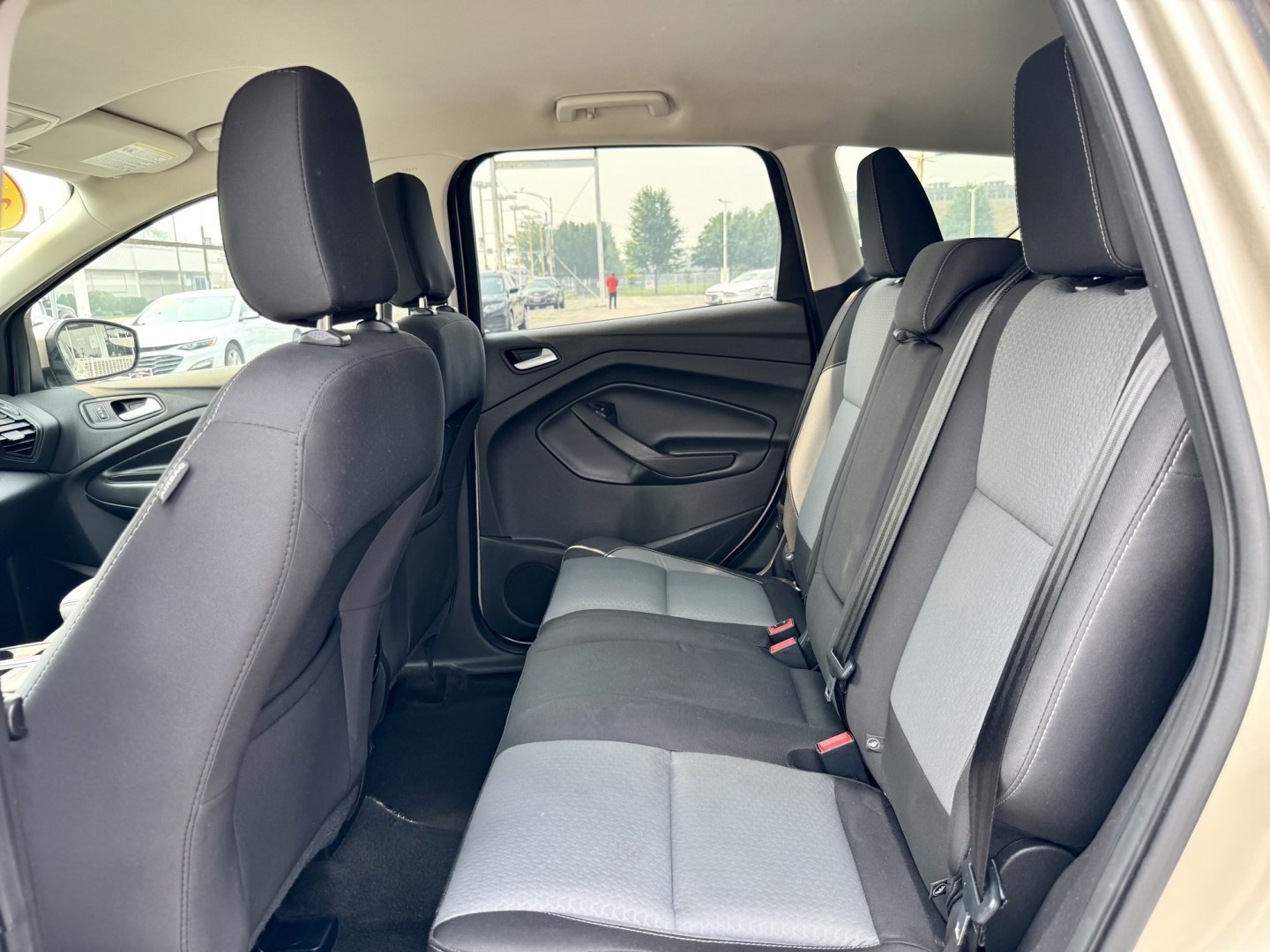 2018 GOLD Ford Escape SE FWD (1FMCU0GD4JU) with an 1.5L L4 DOHC 16V engine, 6A transmission, located at 7600 S Western Ave., Chicago, IL, 60620, (773) 918-3980, 0.000000, 0.000000- Photo#9