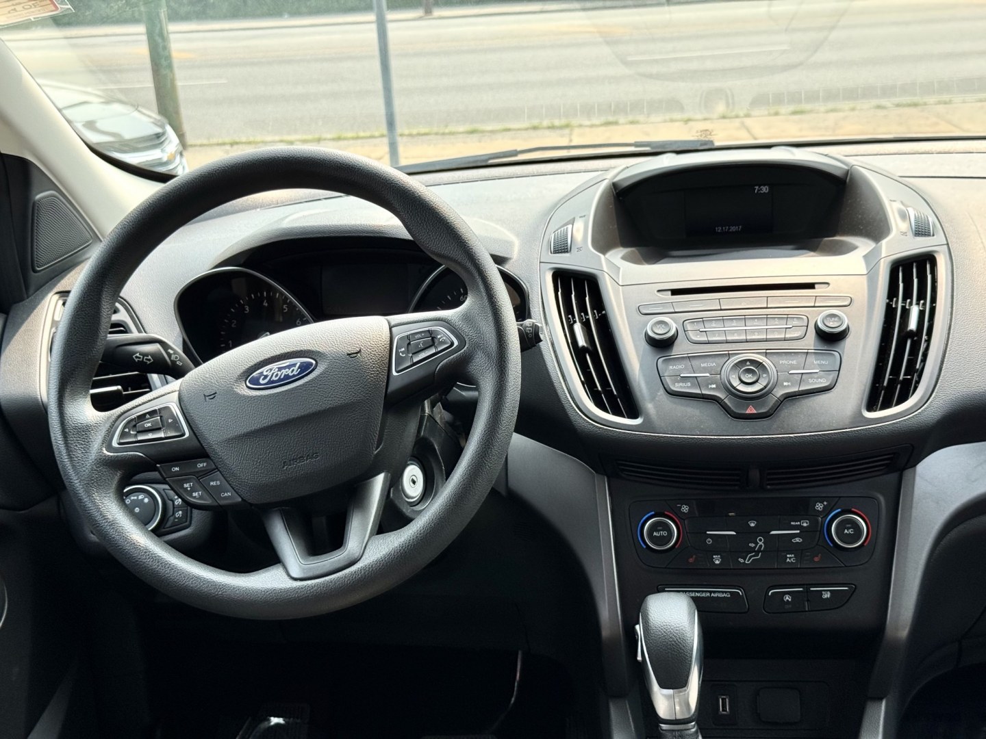 2018 GOLD Ford Escape SE FWD (1FMCU0GD4JU) with an 1.5L L4 DOHC 16V engine, 6A transmission, located at 7600 S Western Ave., Chicago, IL, 60620, (773) 918-3980, 0.000000, 0.000000- Photo#10