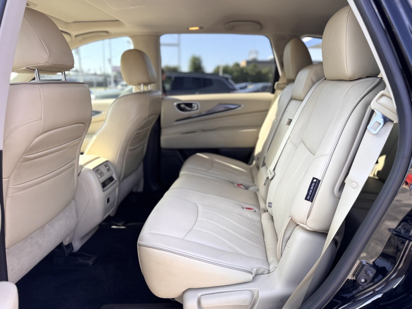 2018 BLACK Infiniti QX60 Base FWD (5N1DL0MNXJC) with an 3.5L V6 DOHC 24V engine, CVT transmission, located at 7600 S Western Ave., Chicago, IL, 60620, (773) 918-3980, 0.000000, 0.000000- Photo#8