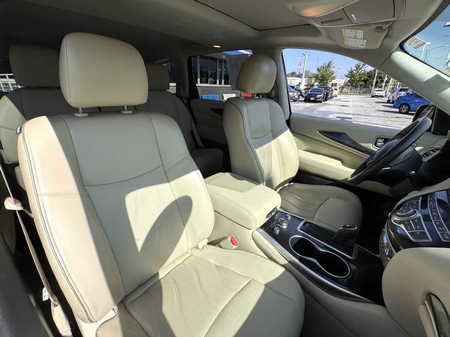 2018 BLACK Infiniti QX60 Base FWD (5N1DL0MNXJC) with an 3.5L V6 DOHC 24V engine, CVT transmission, located at 7600 S Western Ave., Chicago, IL, 60620, (773) 918-3980, 0.000000, 0.000000- Photo#10