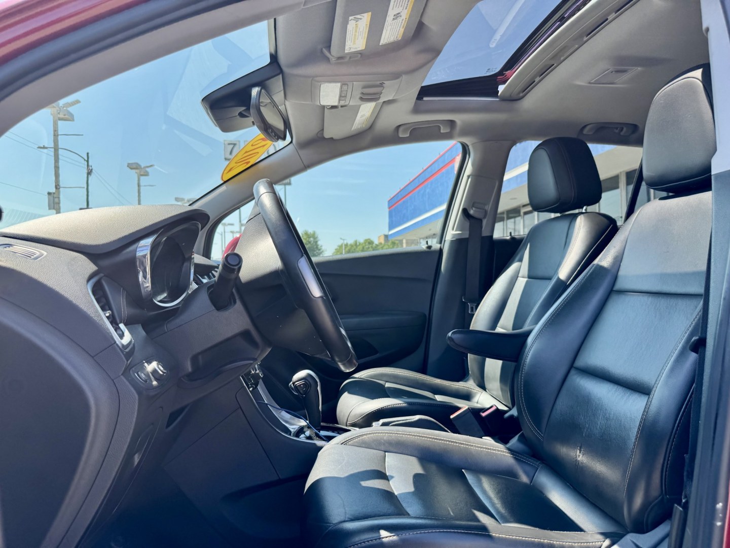 2018 RED Chevrolet Trax Premier AWD (3GNCJRSB6JL) with an 1.4L L4 DOHC 16V engine, 6A transmission, located at 7600 S Western Ave., Chicago, IL, 60620, (773) 918-3980, 0.000000, 0.000000- Photo#7