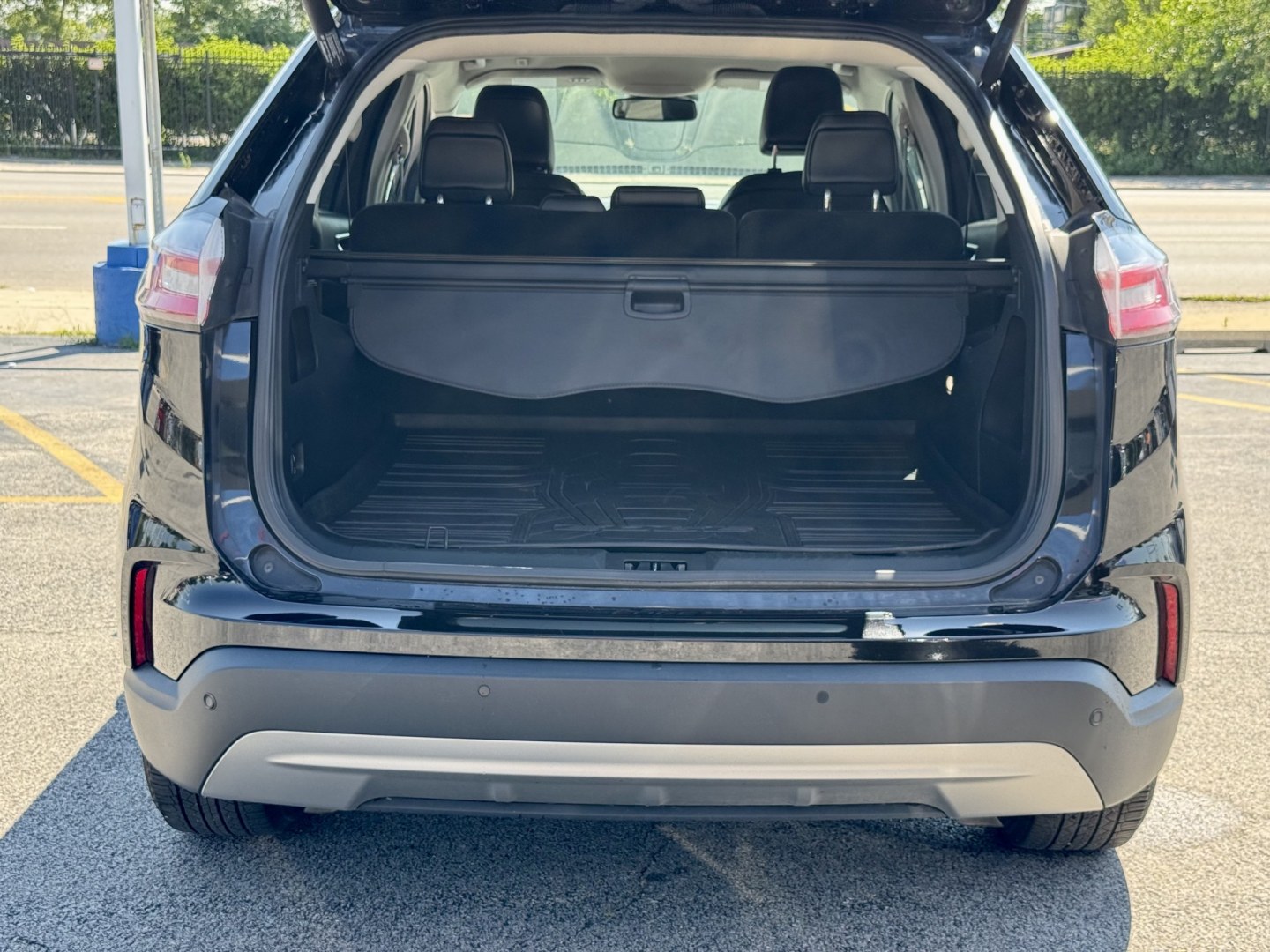 2021 BLACK Ford Edge SEL FWD (2FMPK3J97MB) with an 2.0L L4 DOHC 16V engine, 6A transmission, located at 7600 S Western Ave., Chicago, IL, 60620, (773) 918-3980, 0.000000, 0.000000- Photo#4