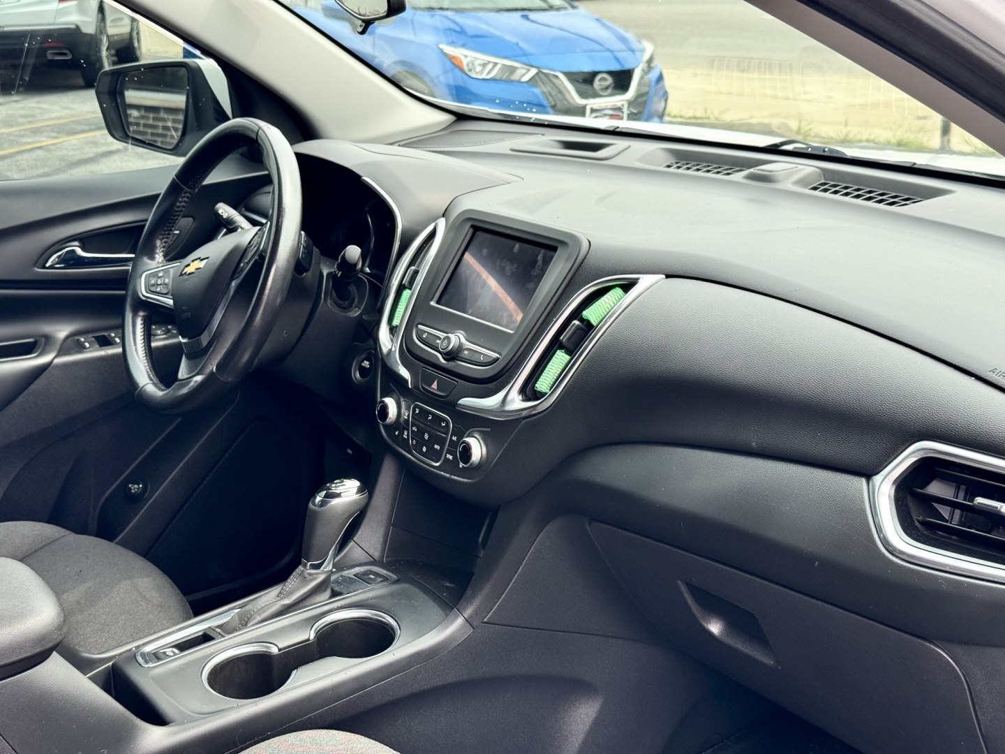 2020 WHITE Chevrolet Equinox LT AWD (3GNAXUEV0LS) with an 1.5L L4 DOHC 16V TURBO engine, 6A transmission, located at 7600 S Western Ave., Chicago, IL, 60620, (773) 918-3980, 0.000000, 0.000000- Photo#9