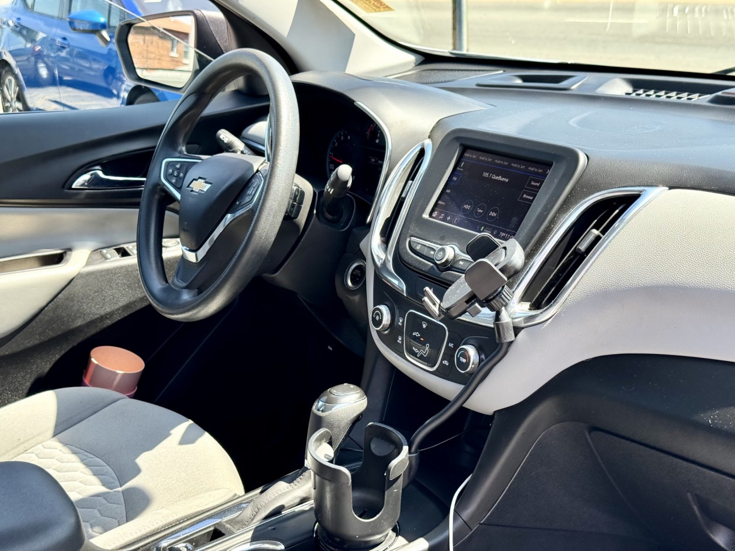 2020 SILVER Chevrolet Equinox LS 1.5 AWD (2GNAXSEV0L6) with an 1.5L L4 DIR DOHC 16V TURBO engine, 6A transmission, located at 7600 S Western Ave., Chicago, IL, 60620, (773) 918-3980, 0.000000, 0.000000- Photo#10