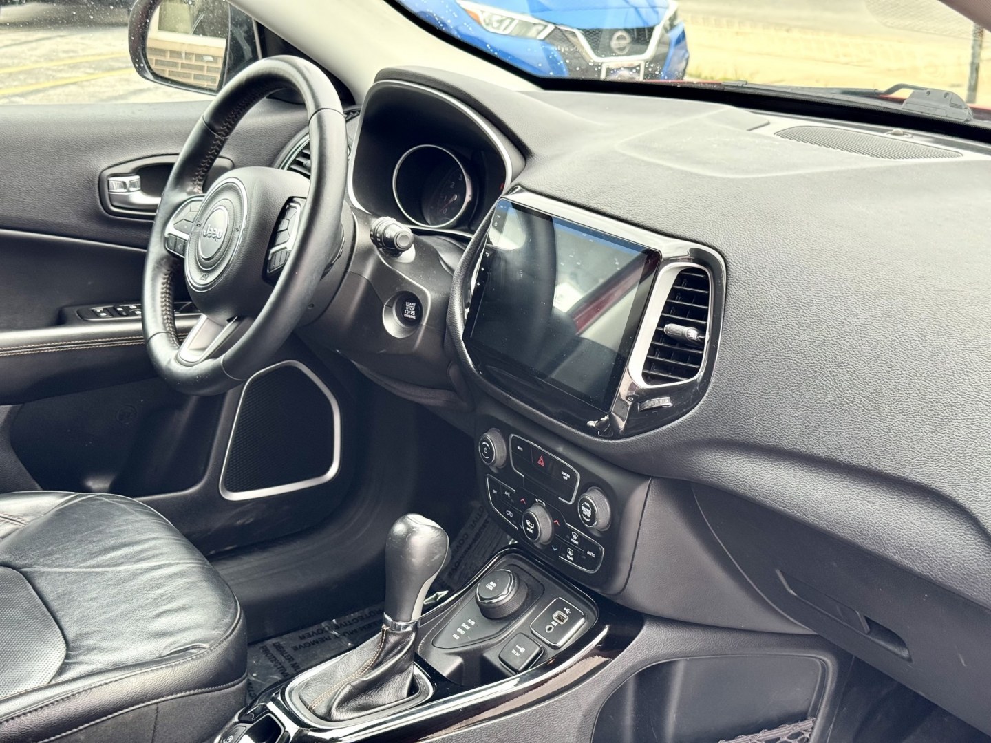 2018 RED Jeep Compass Limited 4WD (3C4NJDCB4JT) with an 2.4L L4 DOHC 16V engine, CVT transmission, located at 7600 S Western Ave., Chicago, IL, 60620, (773) 918-3980, 0.000000, 0.000000- Photo#10