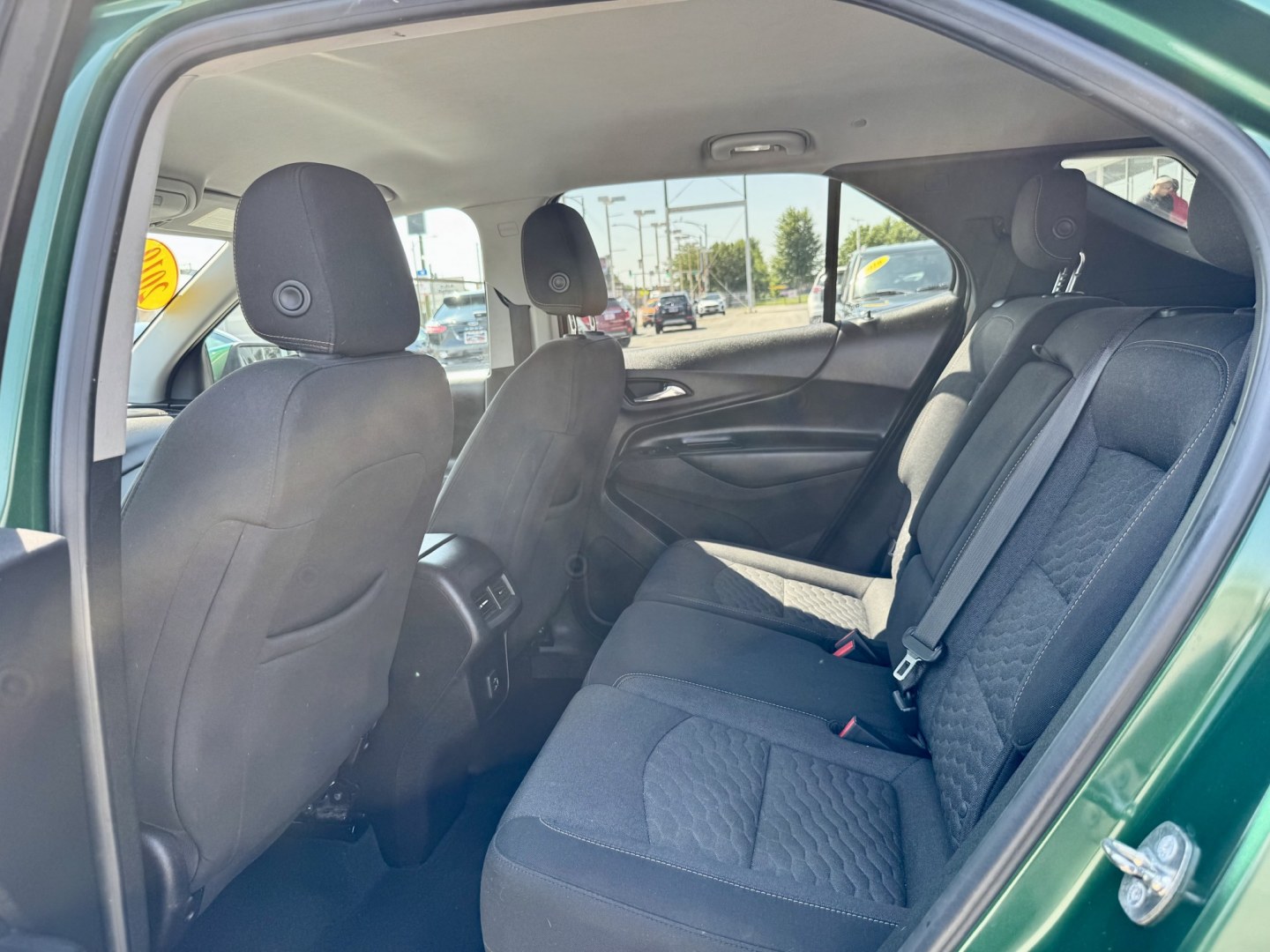 2019 GREEN Chevrolet Equinox LT 2WD (2GNAXJEV7K6) with an 1.5L L4 DIR DOHC 16V TURBO engine, 6A transmission, located at 7600 S Western Ave., Chicago, IL, 60620, (773) 918-3980, 0.000000, 0.000000- Photo#8