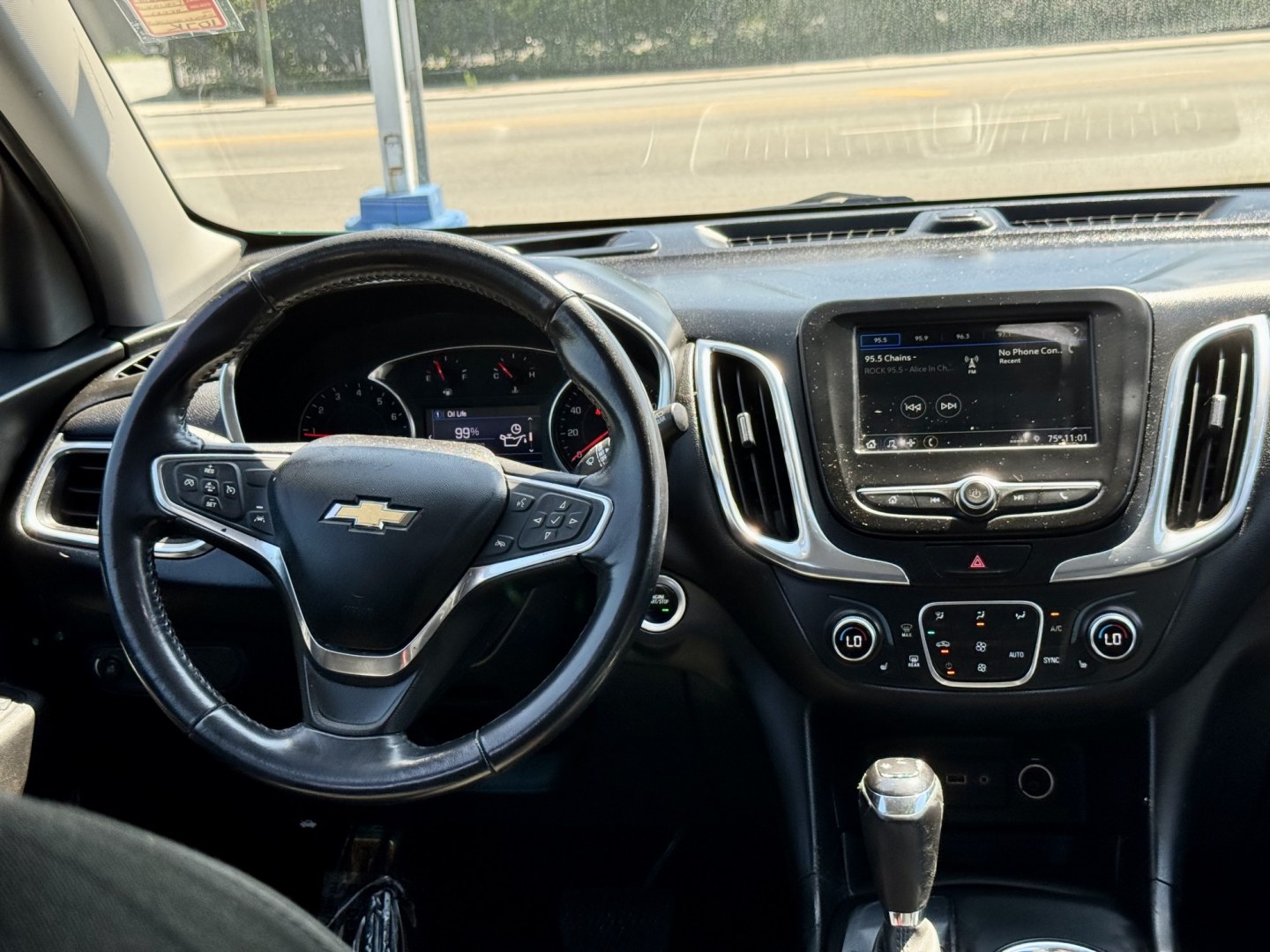 2019 GREEN Chevrolet Equinox LT 2WD (2GNAXJEV7K6) with an 1.5L L4 DIR DOHC 16V TURBO engine, 6A transmission, located at 7600 S Western Ave., Chicago, IL, 60620, (773) 918-3980, 0.000000, 0.000000- Photo#9