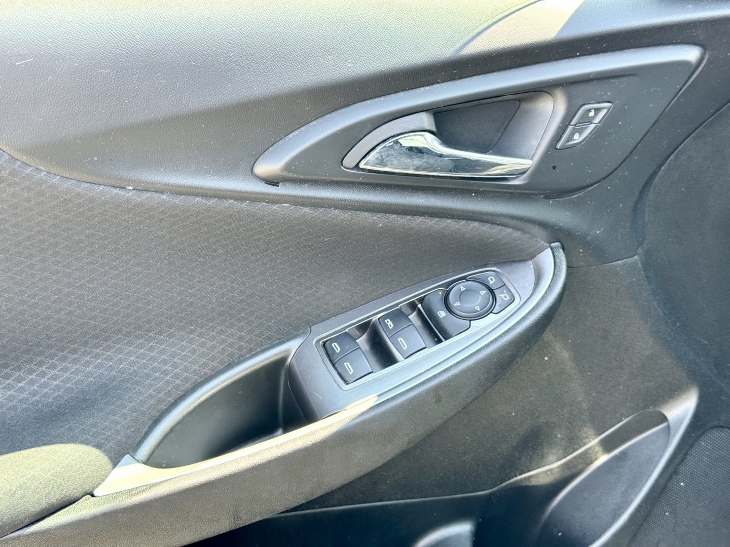 2023 GRAY Chevrolet Malibu 1LT (1G1ZD5ST0PF) with an 1.5L L4 DOHC 16V engine, 6A transmission, located at 7600 S Western Ave., Chicago, IL, 60620, (773) 918-3980, 0.000000, 0.000000- Photo#5