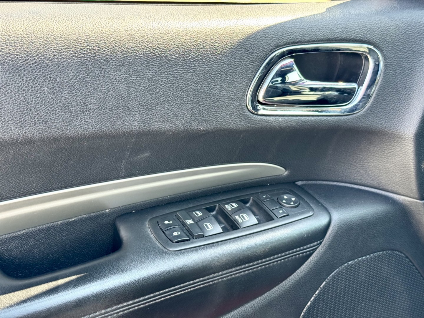 2014 RED Dodge Durango SXT AWD (1C4RDJAG5EC) with an 3.6L V6 DOHC 24V engine, 8A transmission, located at 7600 S Western Ave., Chicago, IL, 60620, (773) 918-3980, 0.000000, 0.000000- Photo#6