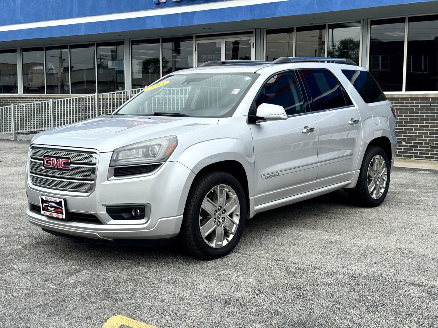 2015 SILVER GMC Acadia Denali AWD (1GKKVTKD4FJ) with an 3.6L V6 DOHC 24V engine, 6A transmission, located at 7600 S Western Ave., Chicago, IL, 60620, (773) 918-3980, 0.000000, 0.000000- Photo#2