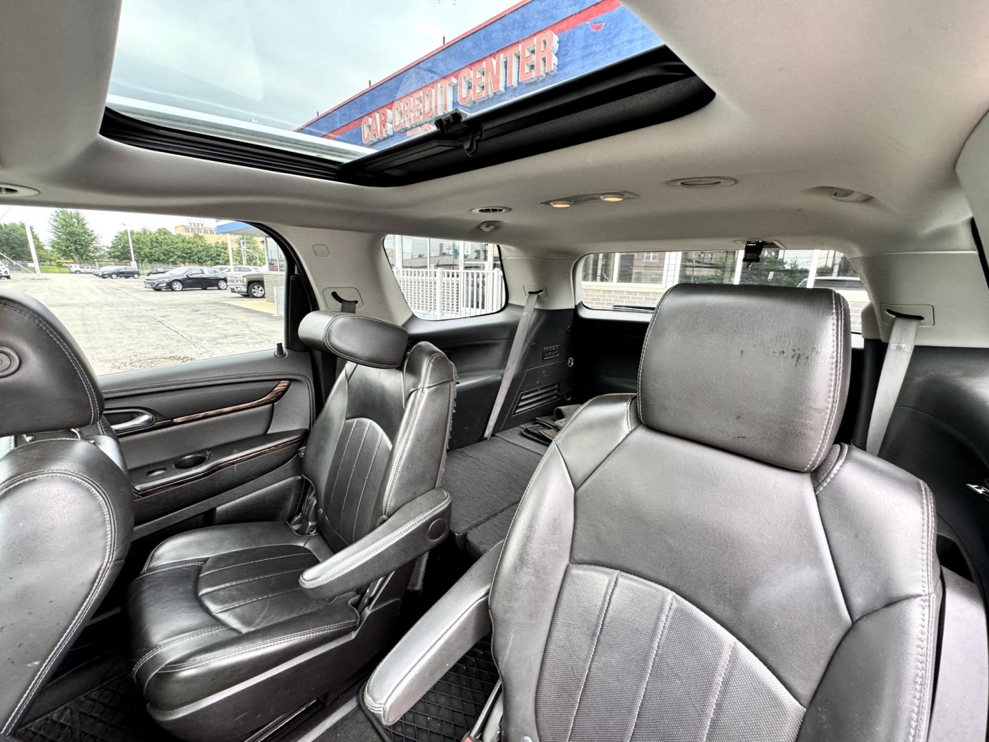 2015 SILVER GMC Acadia Denali AWD (1GKKVTKD4FJ) with an 3.6L V6 DOHC 24V engine, 6A transmission, located at 7600 S Western Ave., Chicago, IL, 60620, (773) 918-3980, 0.000000, 0.000000- Photo#9