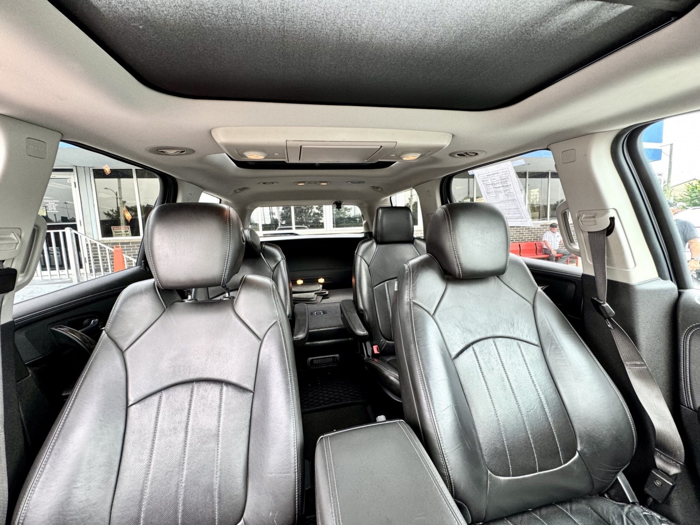 2015 SILVER GMC Acadia Denali AWD (1GKKVTKD4FJ) with an 3.6L V6 DOHC 24V engine, 6A transmission, located at 7600 S Western Ave., Chicago, IL, 60620, (773) 918-3980, 0.000000, 0.000000- Photo#12