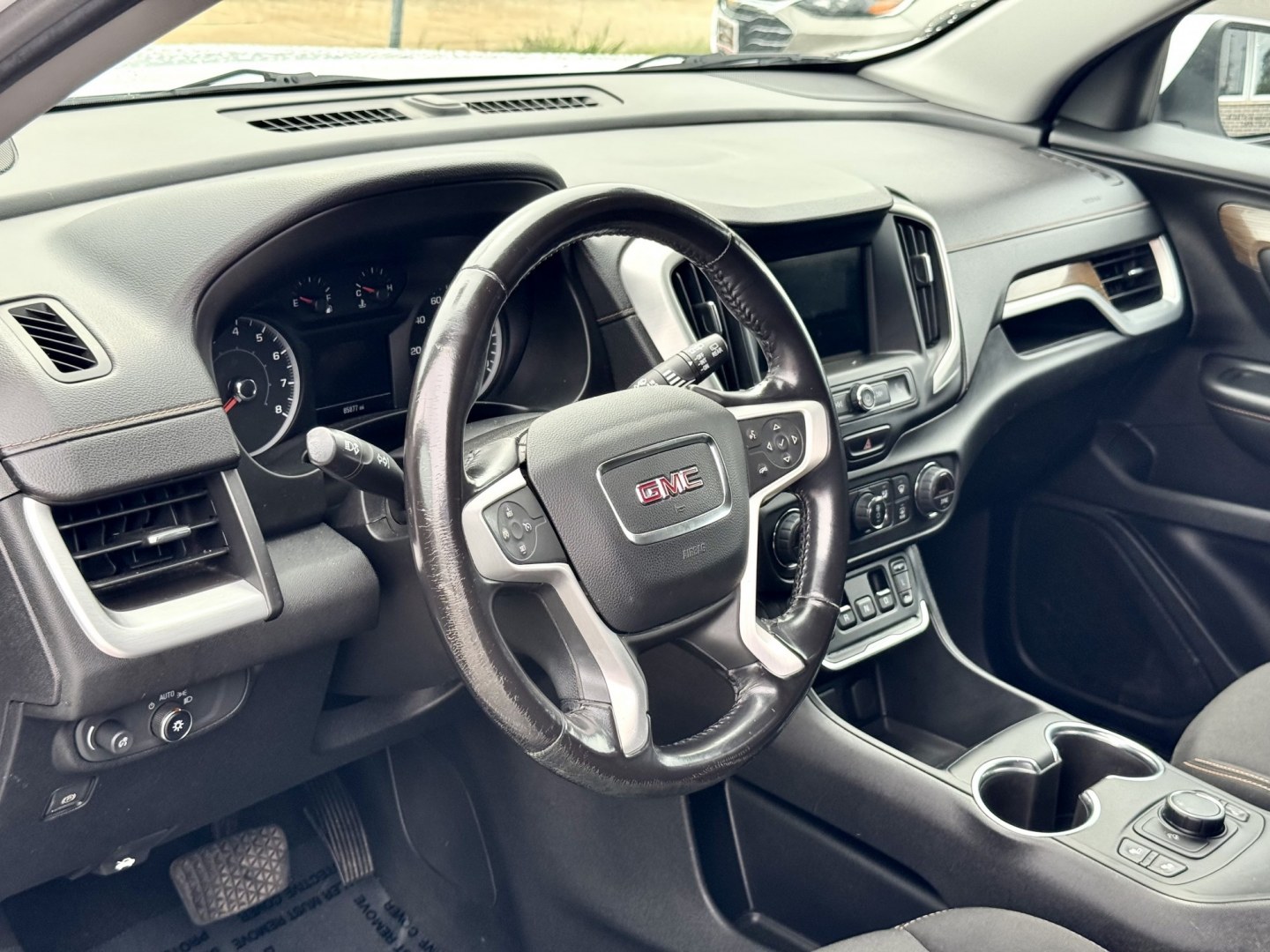 2018 WHITE GMC Terrain SLE (3GKALMEV4JL) with an 1.4L L4 DOHC 16V TURBO engine, 6A transmission, located at 7600 S Western Ave., Chicago, IL, 60620, (773) 918-3980, 0.000000, 0.000000- Photo#5