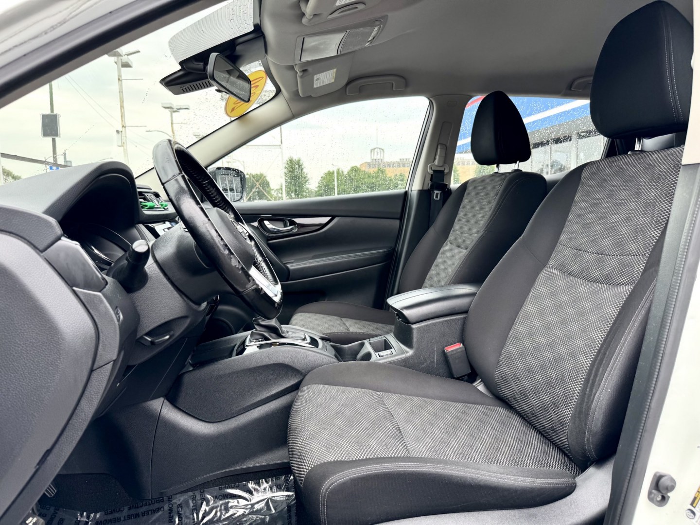 2020 WHITE Nissan Rogue Sport SL AWD (JN1BJ1CW1LW) with an 2.0L L4 DOHC 16V engine, CVT transmission, located at 7600 S Western Ave., Chicago, IL, 60620, (773) 918-3980, 0.000000, 0.000000- Photo#7