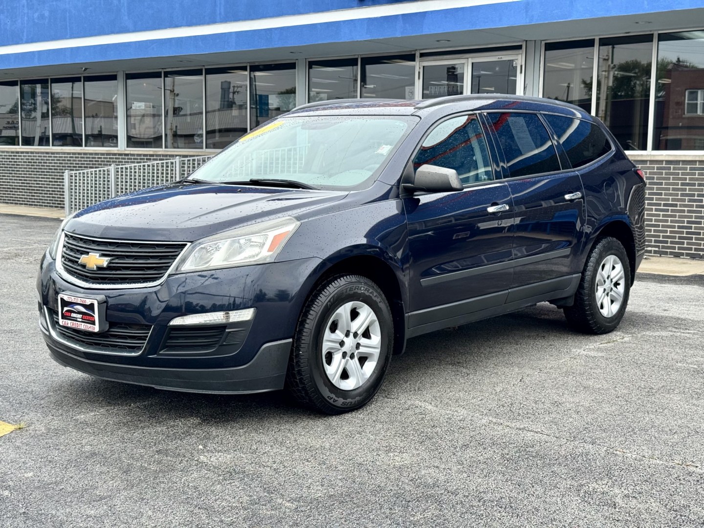 2017 BLUE Chevrolet Traverse LS FWD w/PDC (1GNKRFED1HJ) with an 3.6L V6 DOHC 24V engine, 6A transmission, located at 7600 S Western Ave., Chicago, IL, 60620, (773) 918-3980, 0.000000, 0.000000- Photo#2