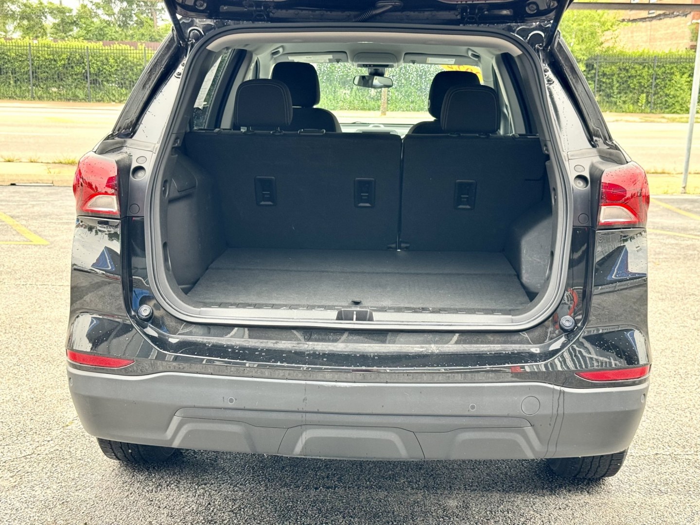 2022 BLACK Chevrolet Equinox LS 2WD (2GNAXHEV6N6) with an 1.5L L4 DIR DOHC 16V TURBO engine, 6A transmission, located at 7600 S Western Ave., Chicago, IL, 60620, (773) 918-3980, 0.000000, 0.000000- Photo#4