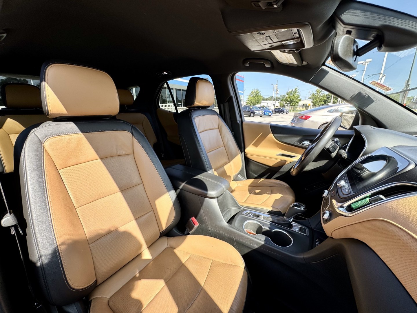 2020 BLACK Chevrolet Equinox Premier 2.0 2WD (2GNAXPEX9L6) with an 2.0L L4 DOHC 16V engine, 9A transmission, located at 7600 S Western Ave., Chicago, IL, 60620, (773) 918-3980, 0.000000, 0.000000- Photo#10